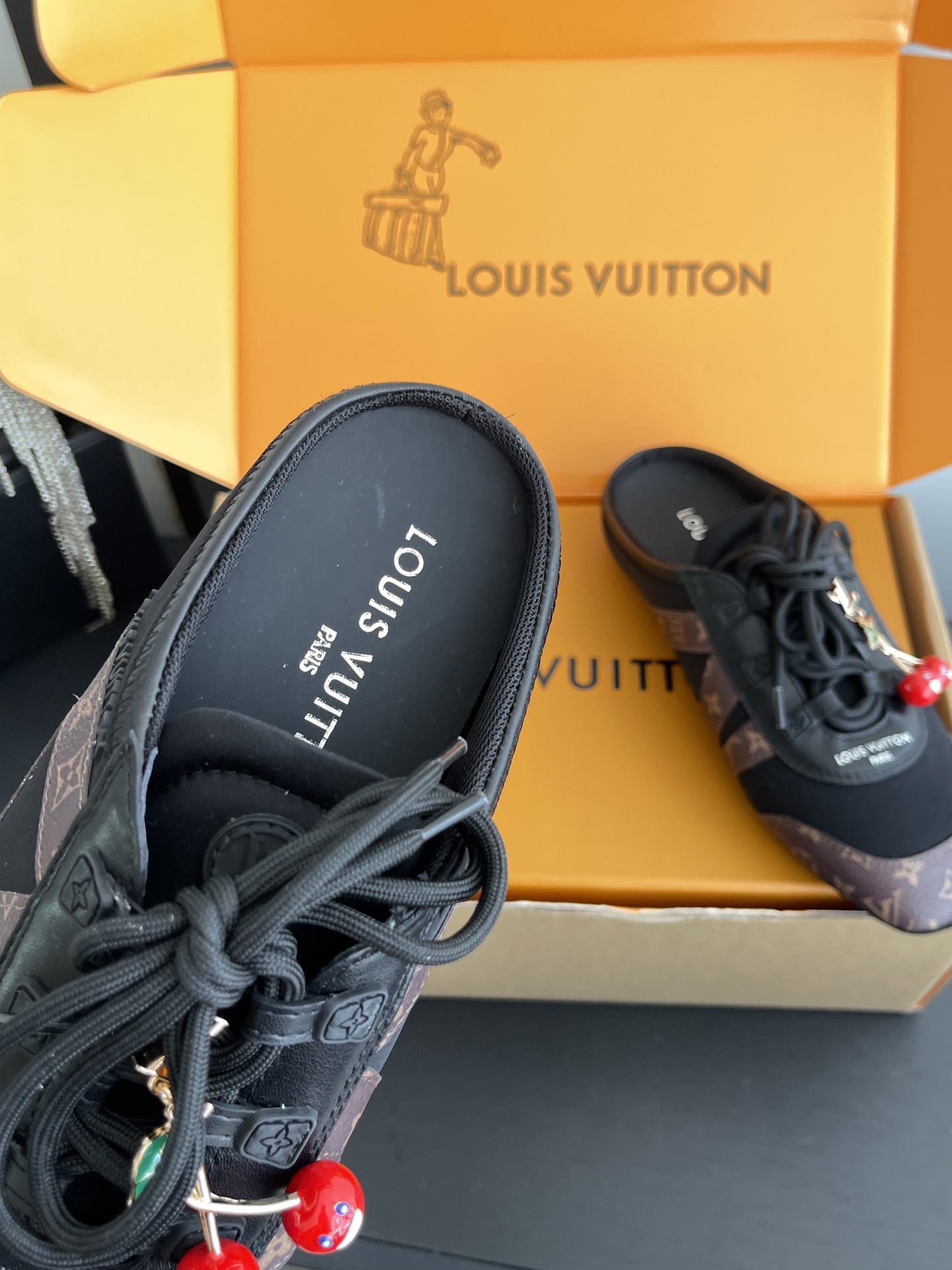 Louis Vuitton Sneakers