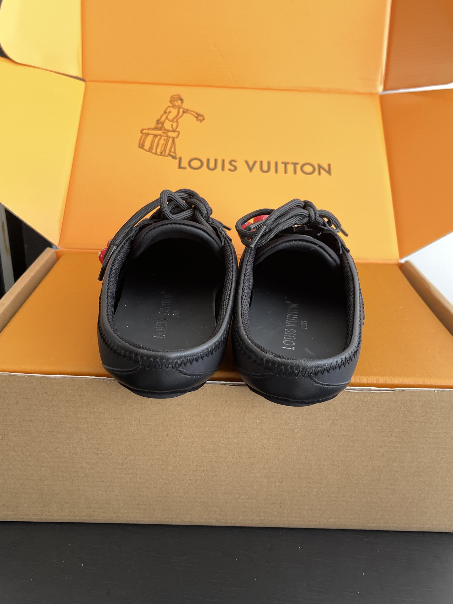 Louis Vuitton Sneakers