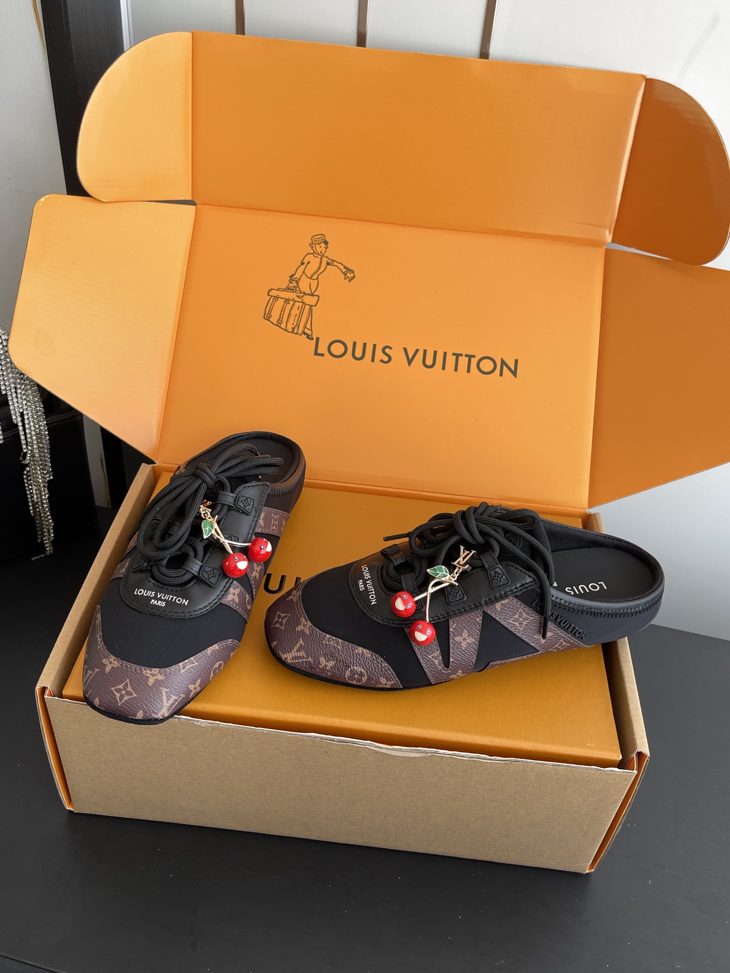 Louis Vuitton Sneakers