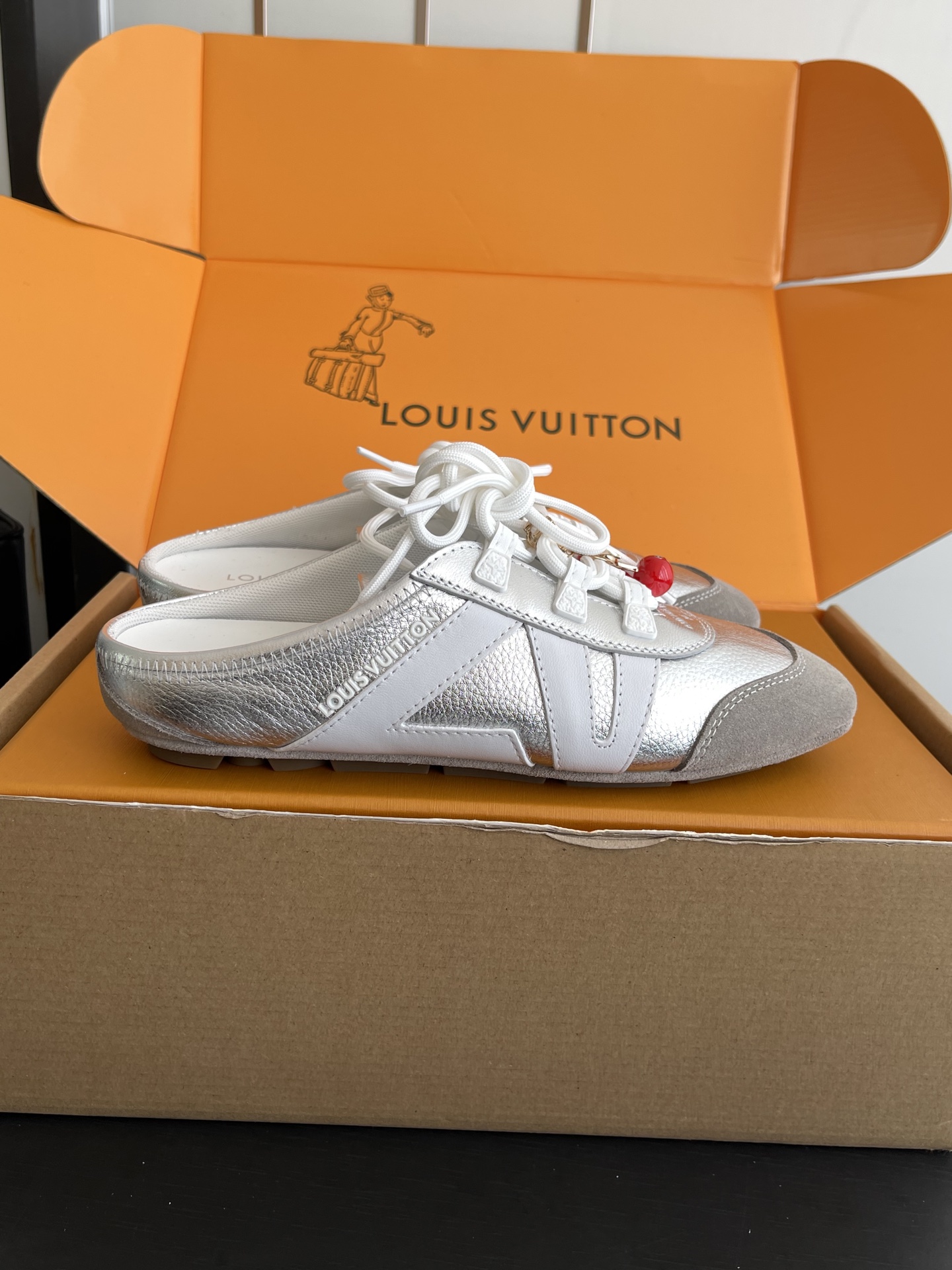 Louis Vuitton Sneakers