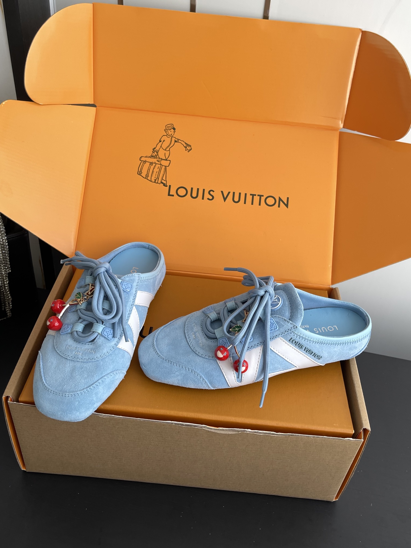 Louis Vuitton Sneakers