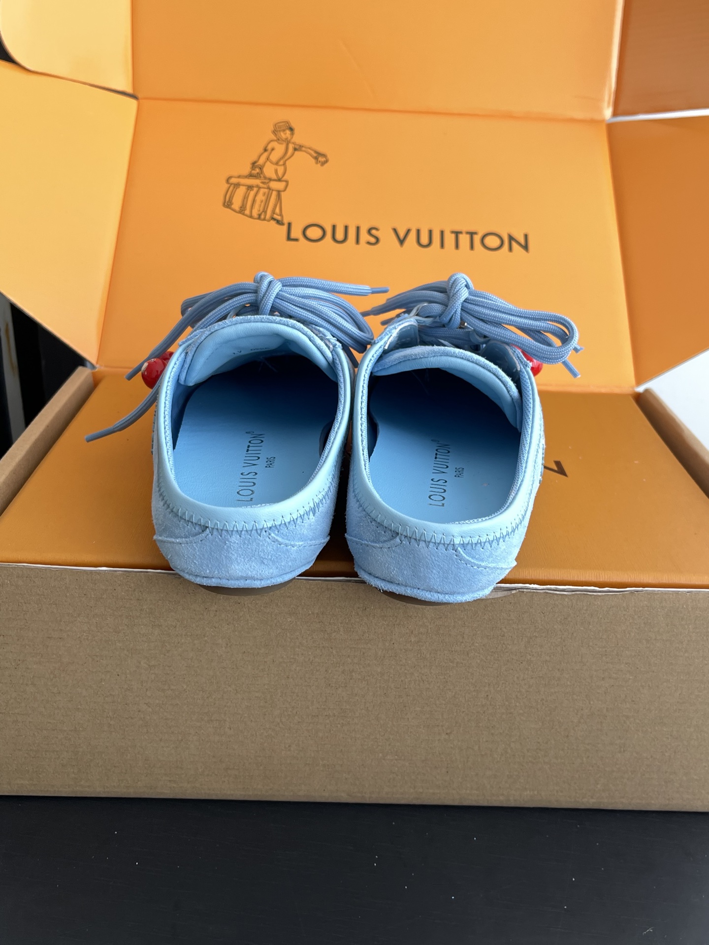 Louis Vuitton Sneakers
