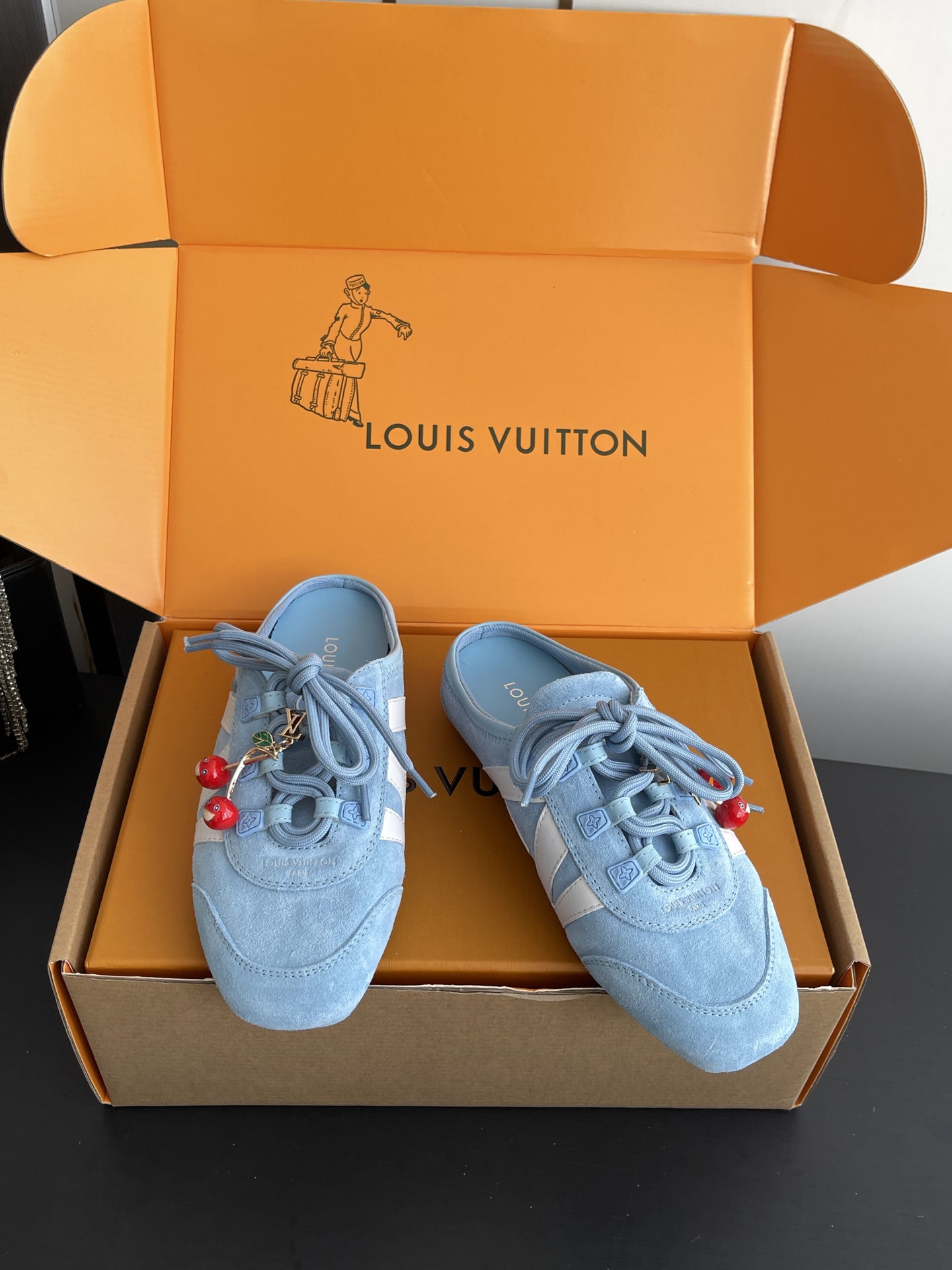 Louis Vuitton Sneakers