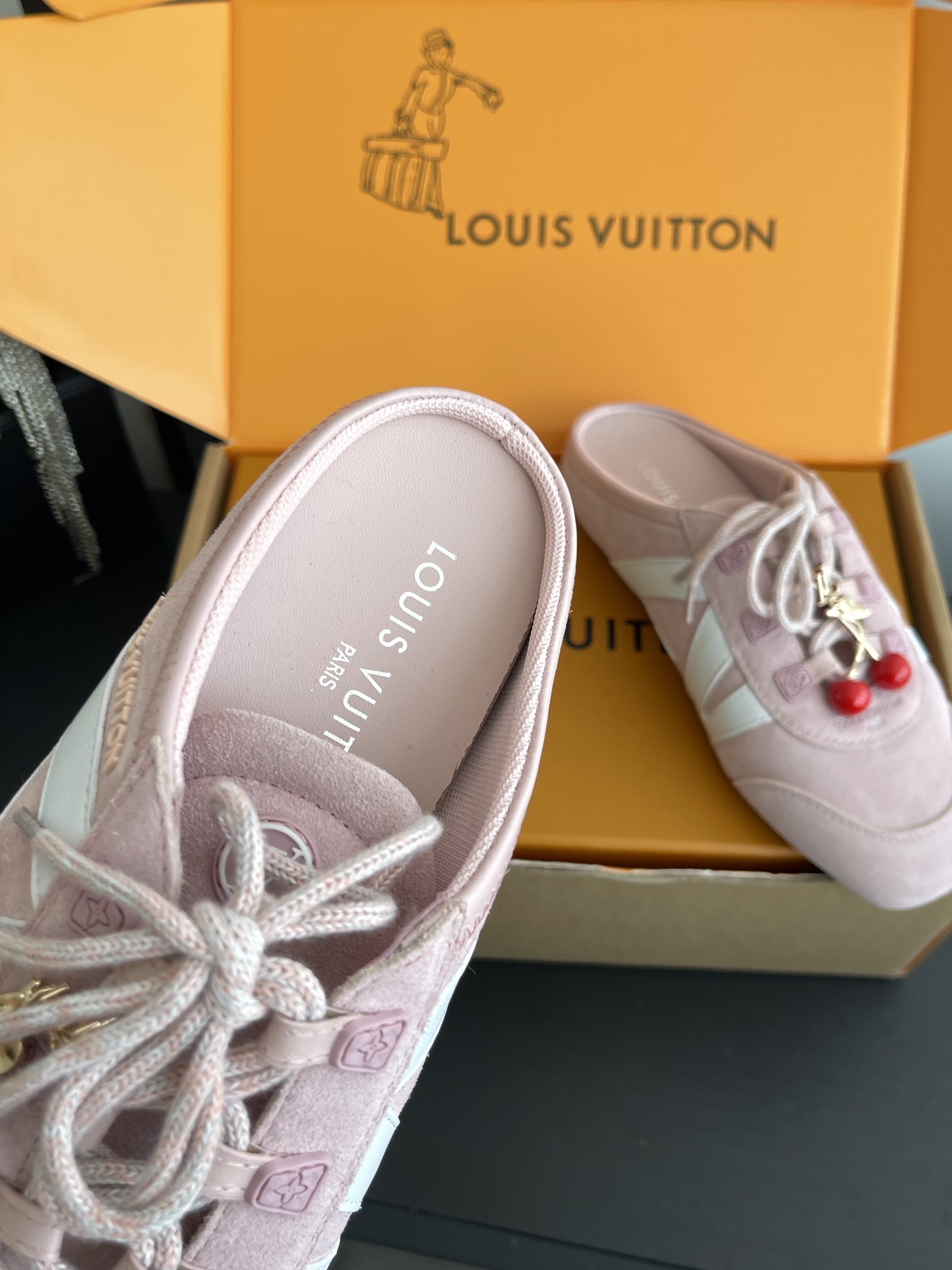 Louis Vuitton Sneakers