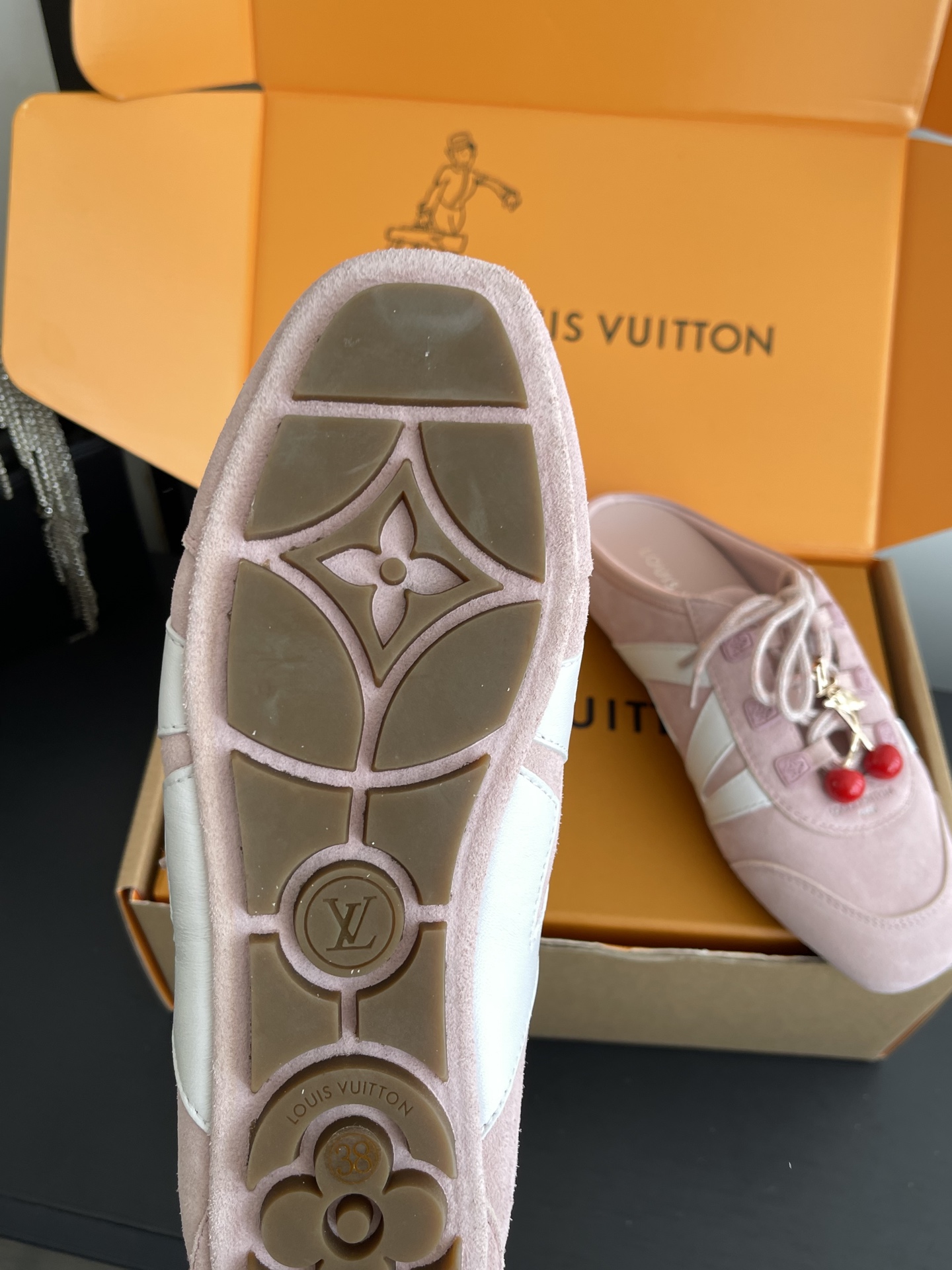 Louis Vuitton Sneakers