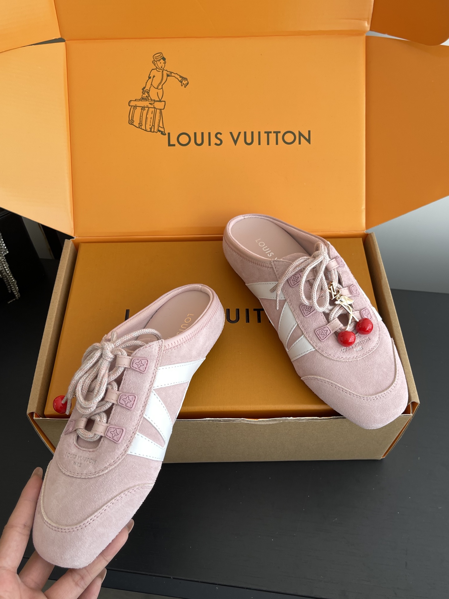 Louis Vuitton Sneakers