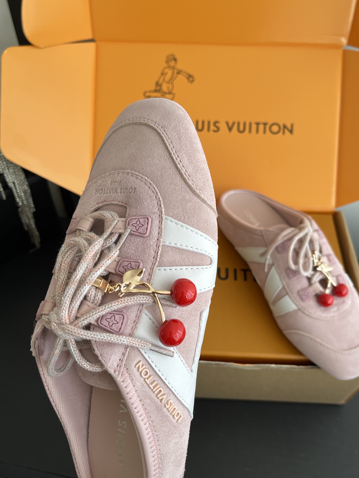 Louis Vuitton Sneakers