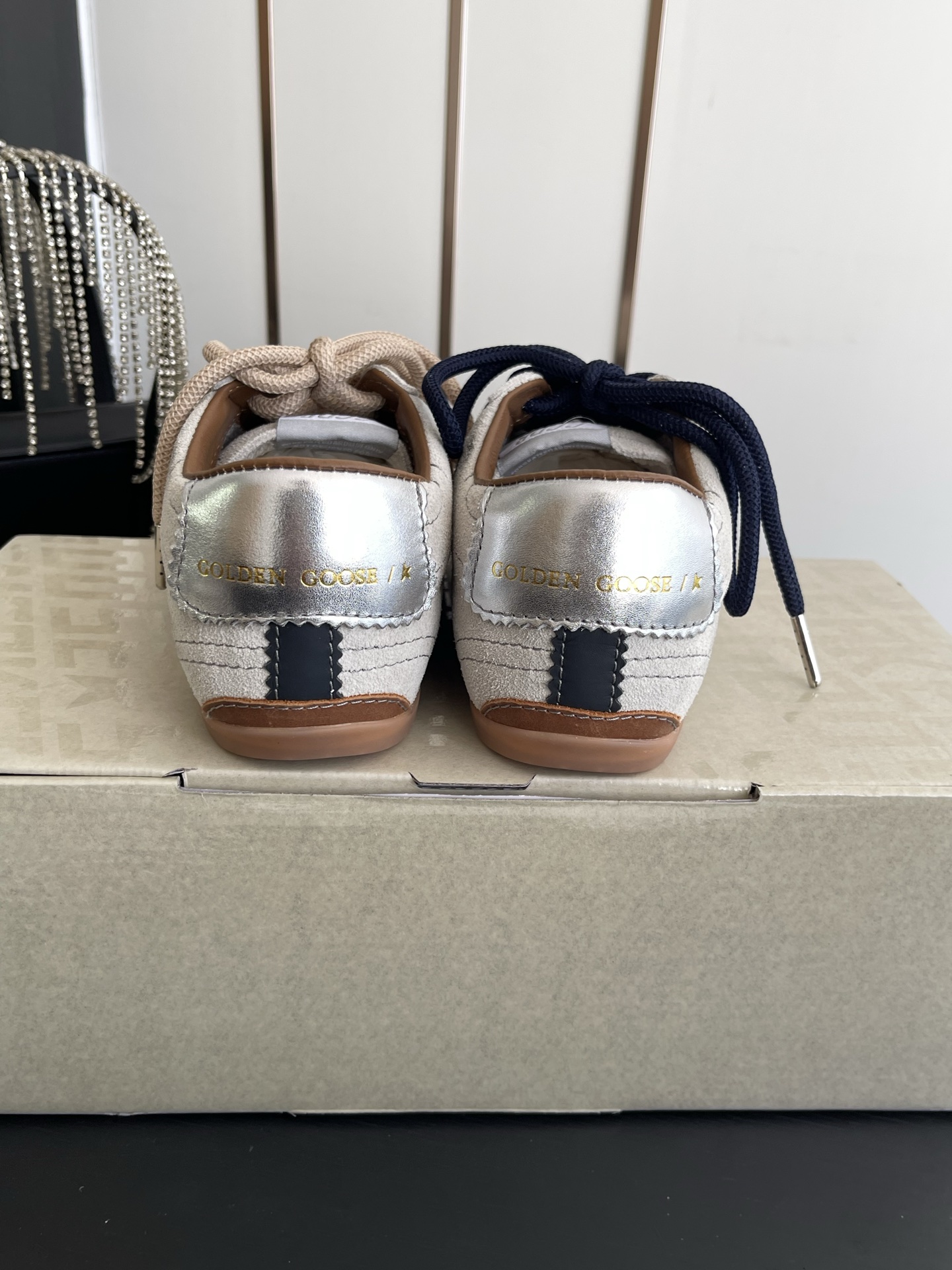 Alexander McQueen 720 26ss春夏新款星星做旧休闲板鞋