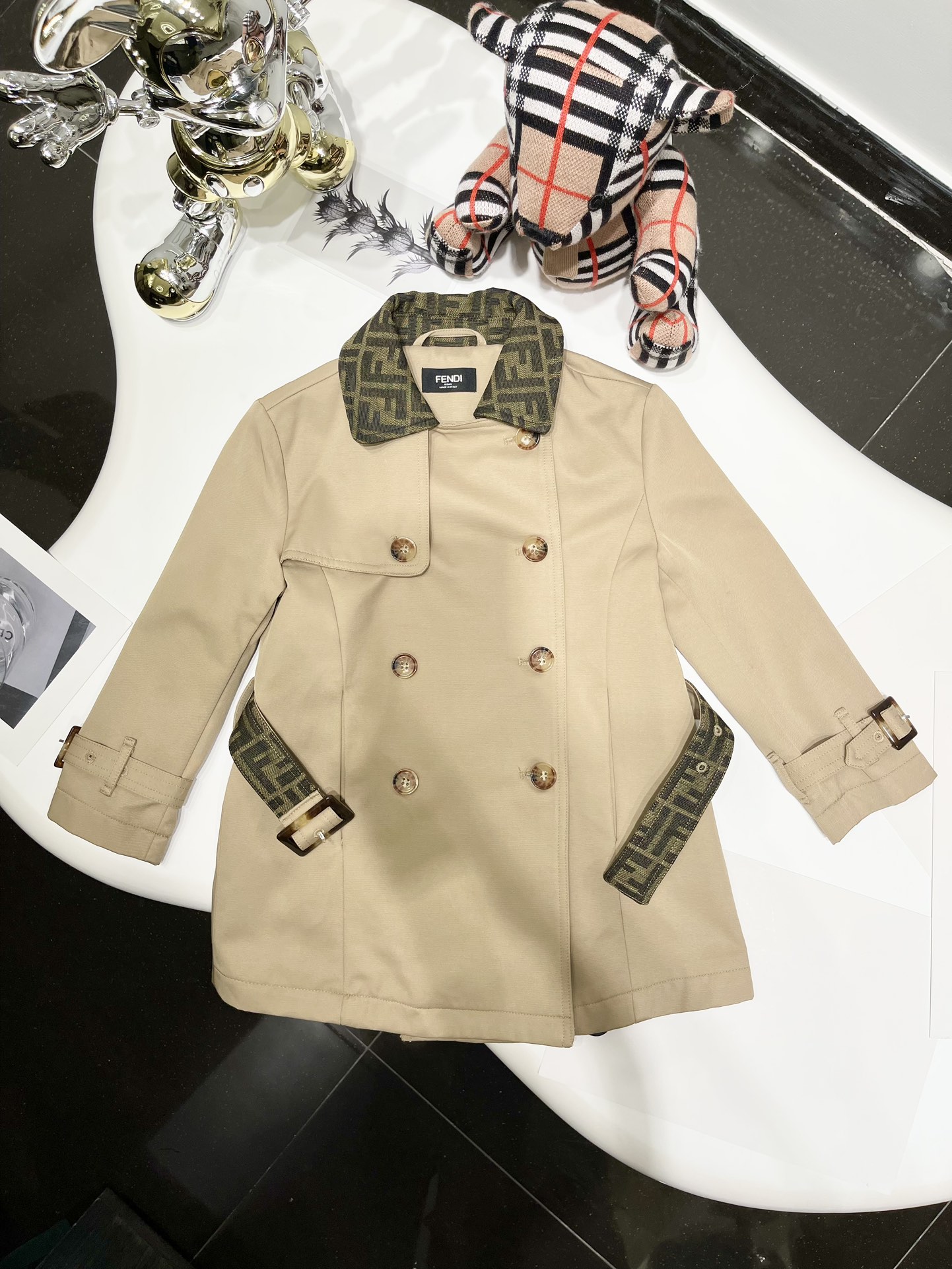 Diseñador de réplica AAA
 Fendi Abrigos y chaquetas Ropa infantil Cortavientos Caqui Niños Niña Universal para hombres y mujeres Resina Colección otoño – invierno