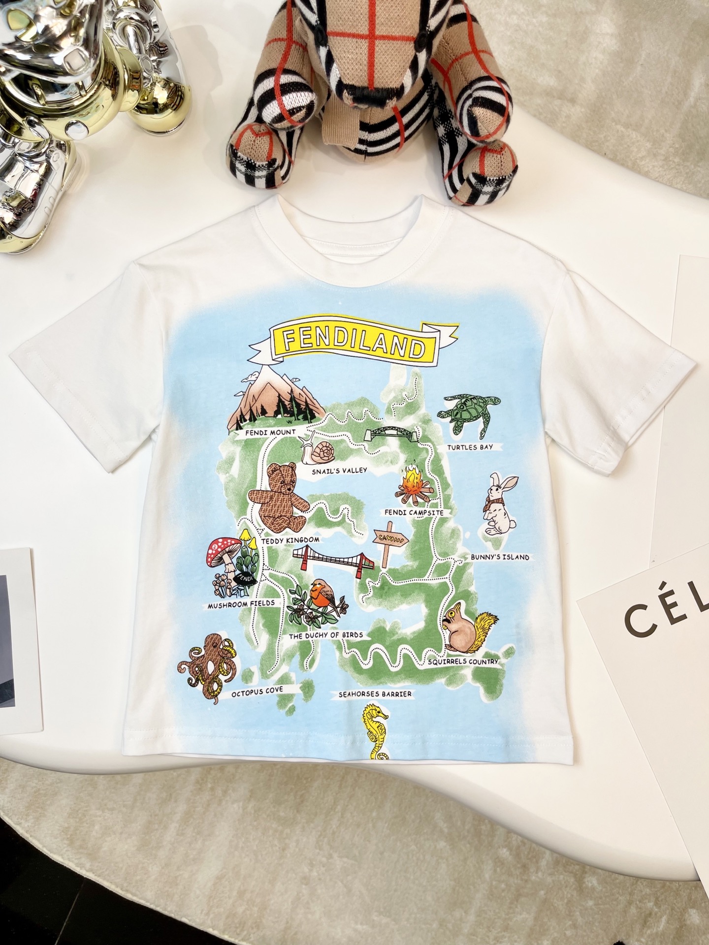 ❤️Sin menos camiseta @88 FENDI Fendi 2025 camiseta nueva de verano para niños 🧼 proceso de impresión en relieve calida…