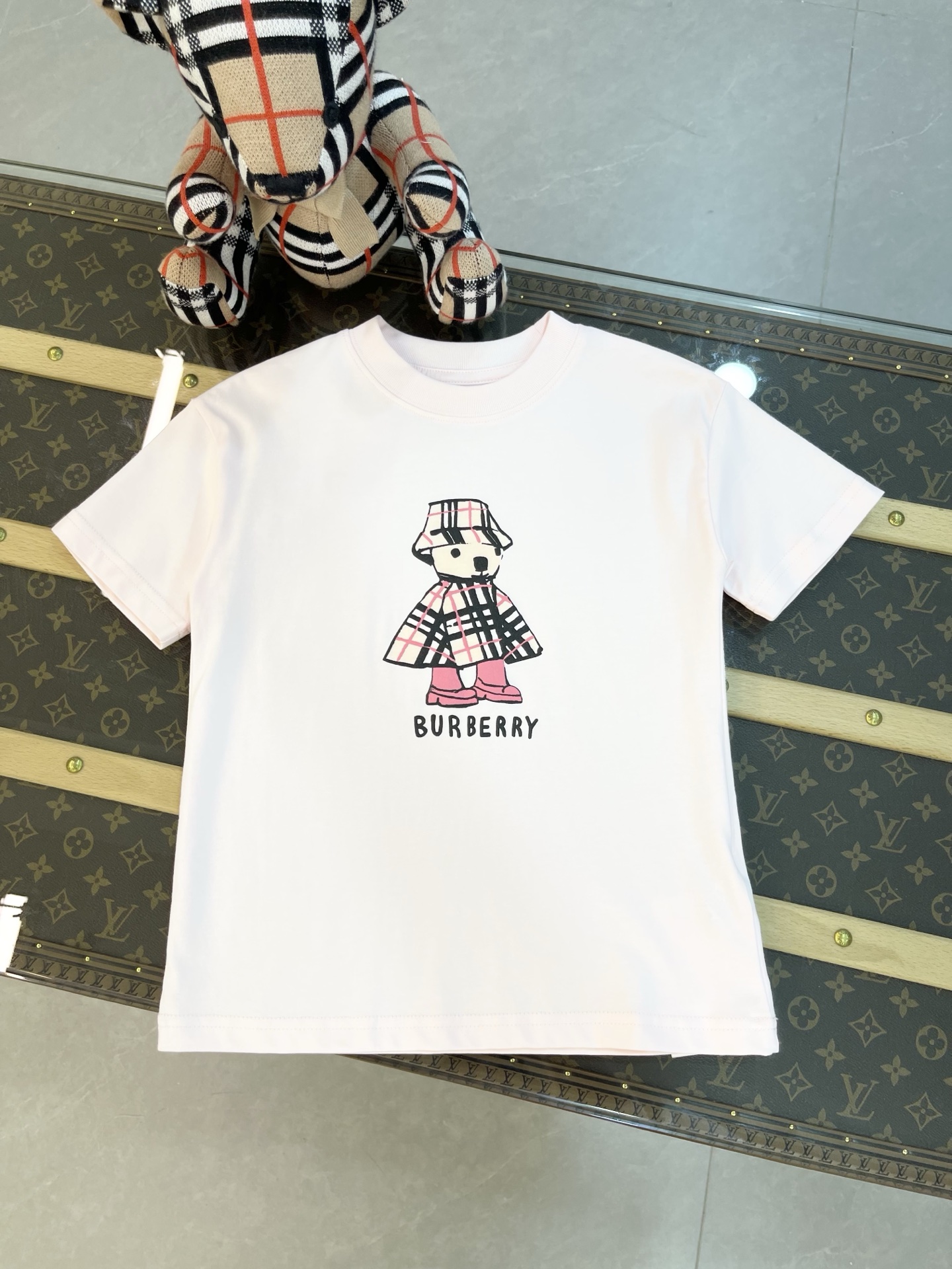 Precio de venta ¥79 sin descuento Burberry 博柏利 2026 primavera temprana ropa infantil nueva manga corta serie de esquí ⛷…