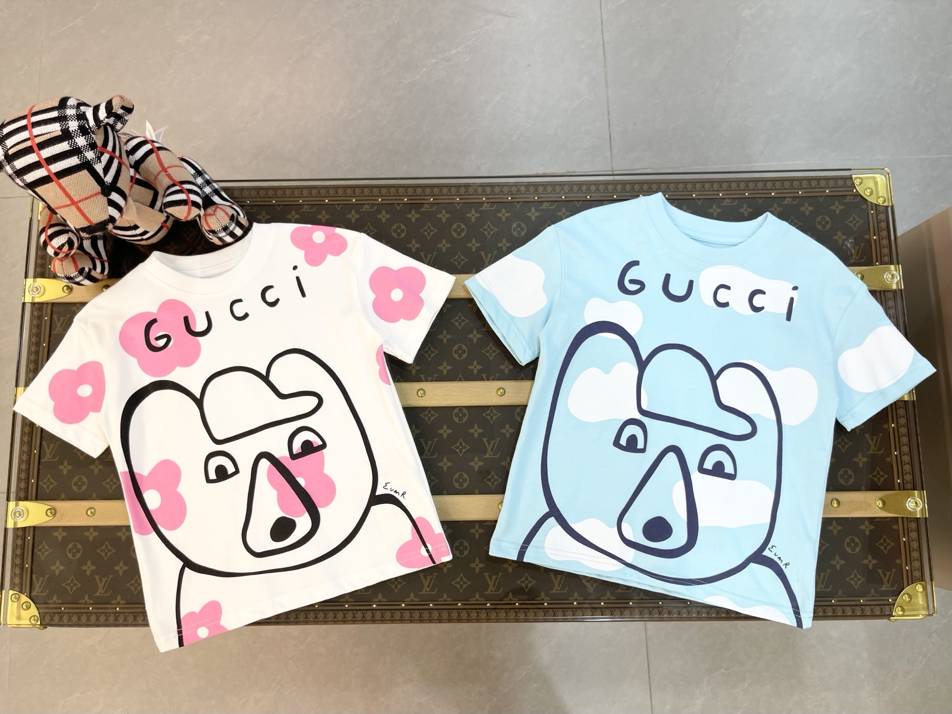 Precio de venta ¥79 sin menos GUCCI 古奇 2026 primavera temprana ropa infantil nueva camiseta de manga corta con estampad…