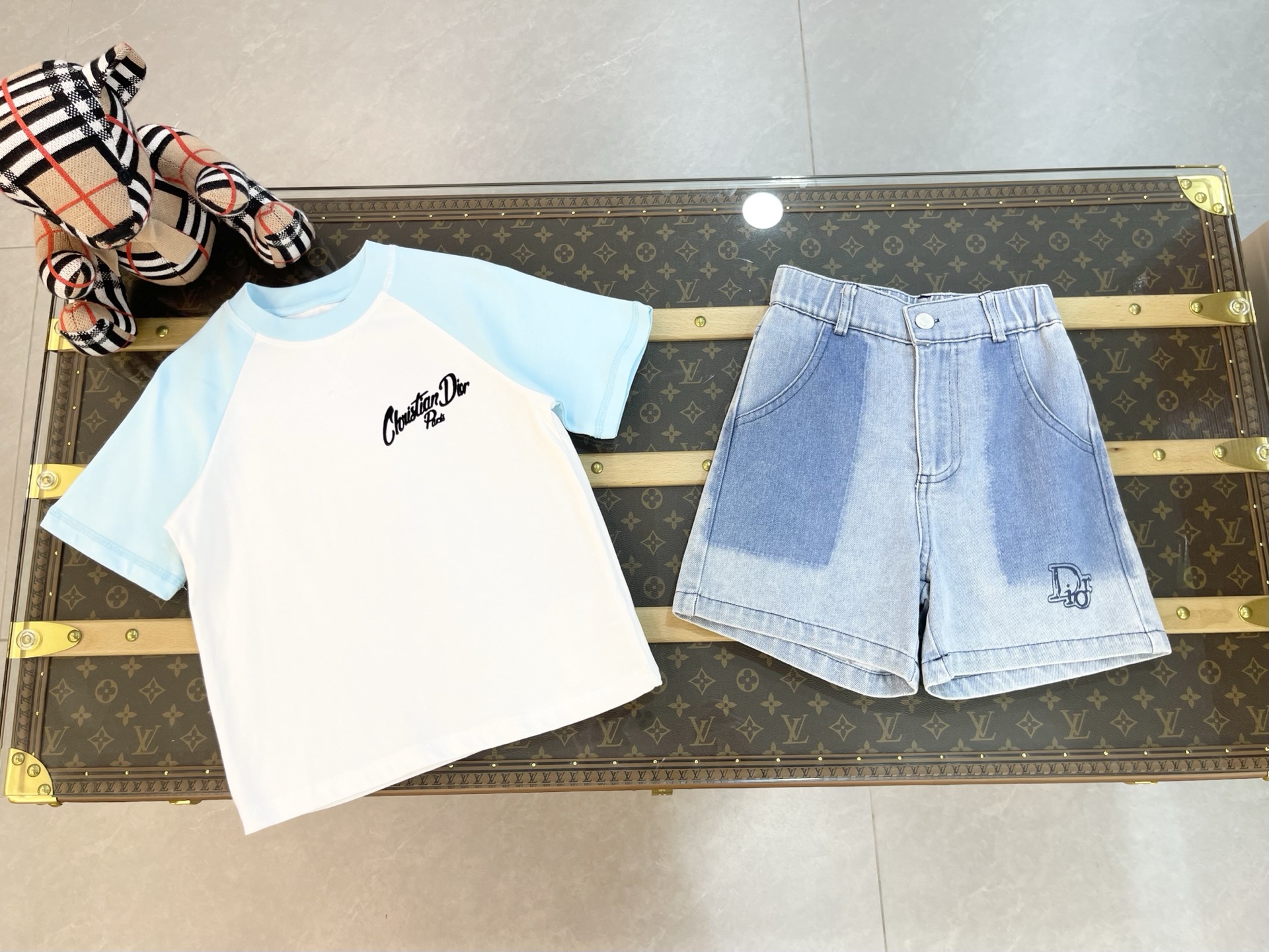 Precio de venta ¥79 sin descuento DIOR 2026 nueva colección de primavera para niños camiseta de manga corta con tecnolo…
