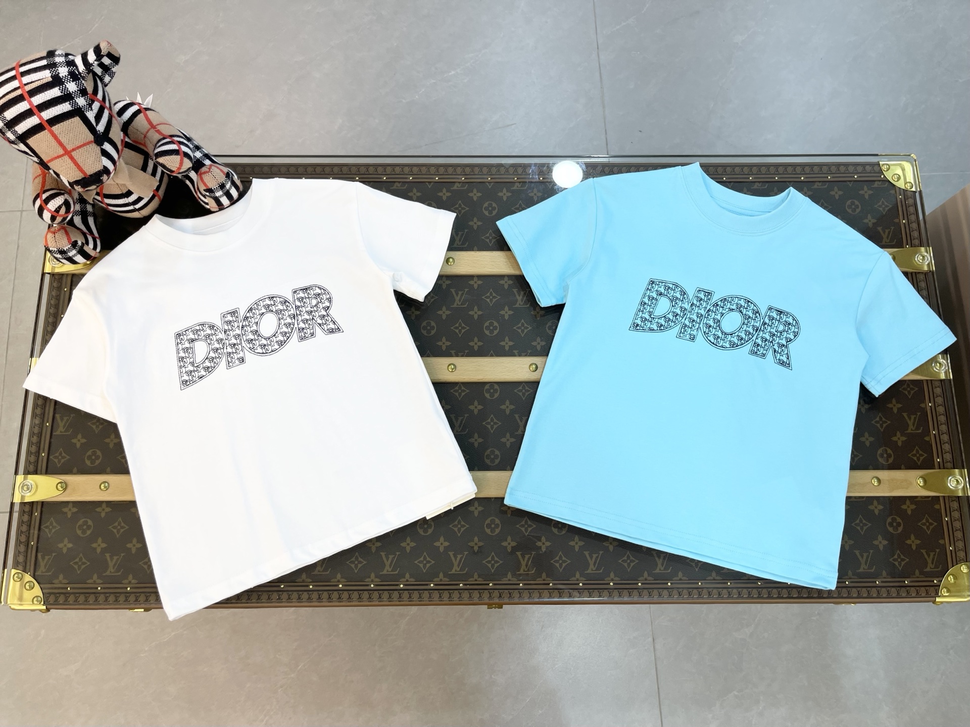 Precio de venta ¥79 sin descuento DIOR Dior 2026 primavera temprana niños nueva camiseta de manga corta proce…