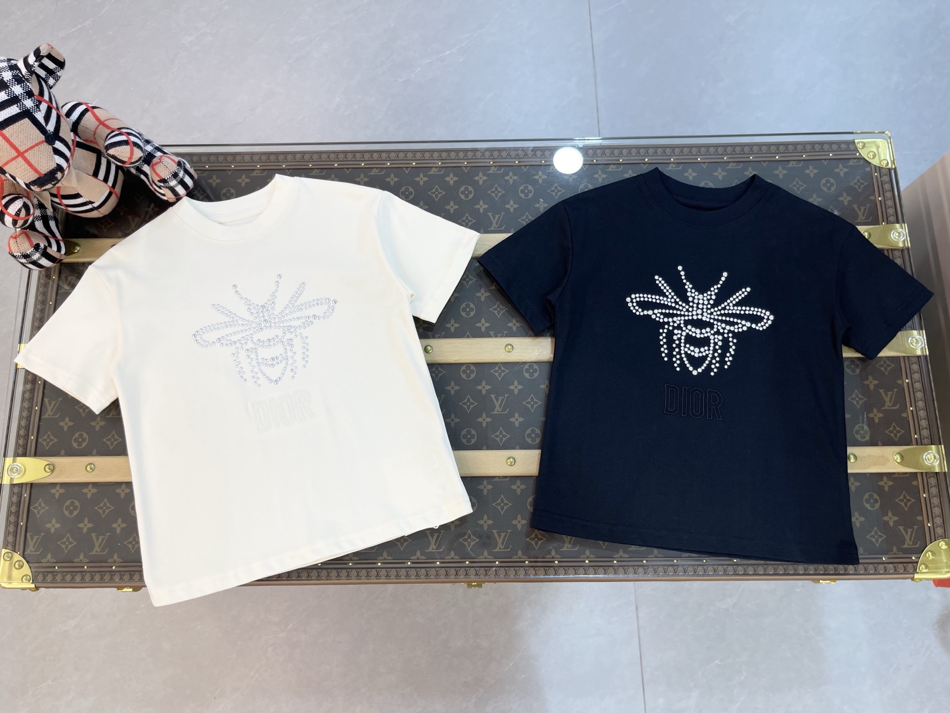 Precio de venta ¥79 sin descuento DIOR 迪奥 2026 camiseta de manga corta para niños, nueva temporada de primavera, materi…