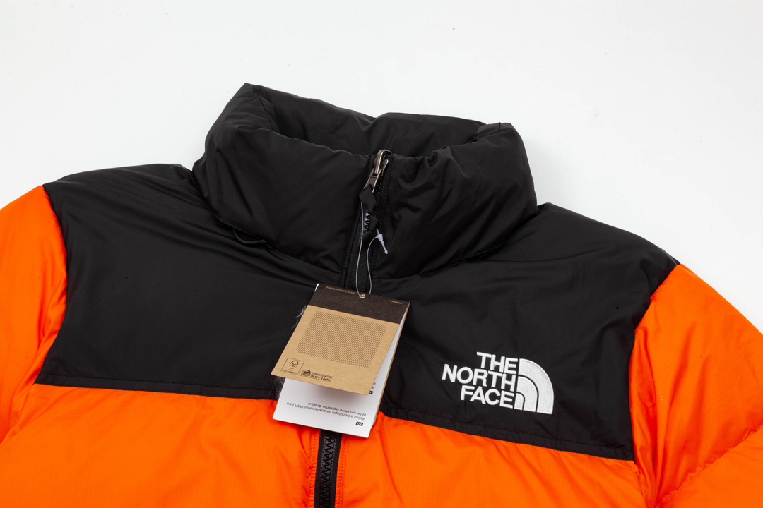THE NORTH FACE 1996 NUPTSE 700FP 白ダウン 4NCH 防水 フード付き ダウンジャケット