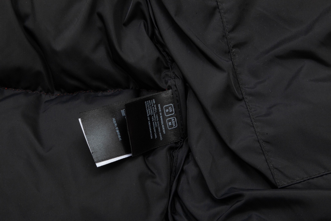 THE NORTH FACE 1996 NUPTSE 700FP 白ダウン 4NCH 防水 フード付き ダウンジャケット