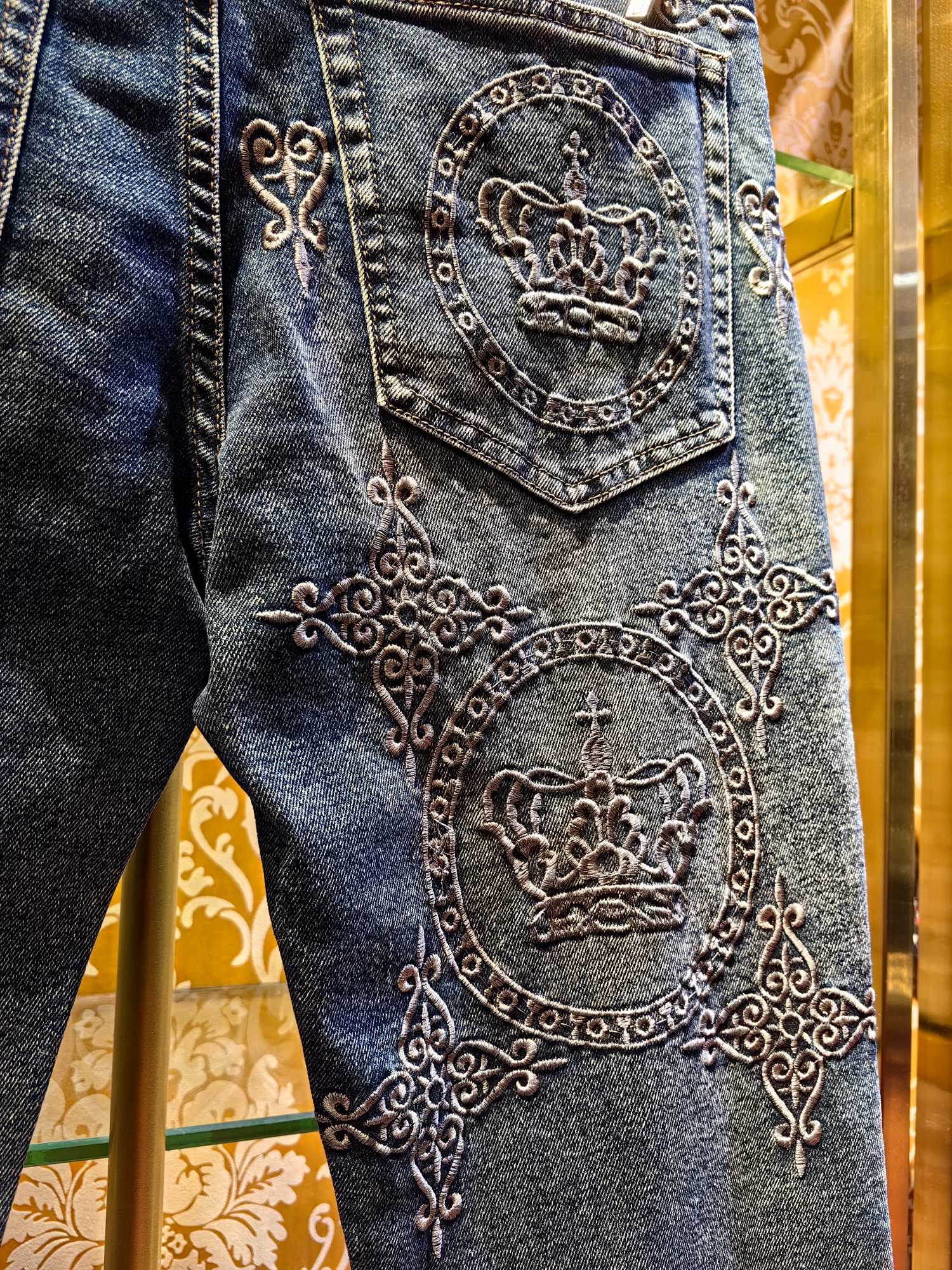 DOLCE & GABBANA p400専柜同步 牛仔裤 修身デザイン