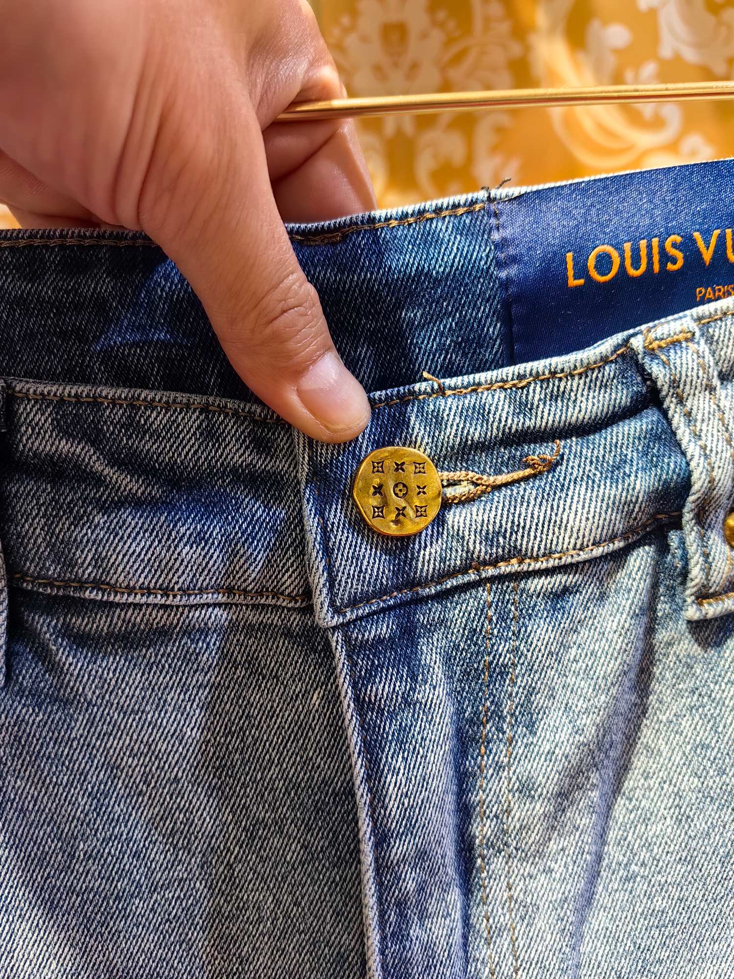 Louis Vuitton经典logo牛仔裤 - 高級水洗デザイン