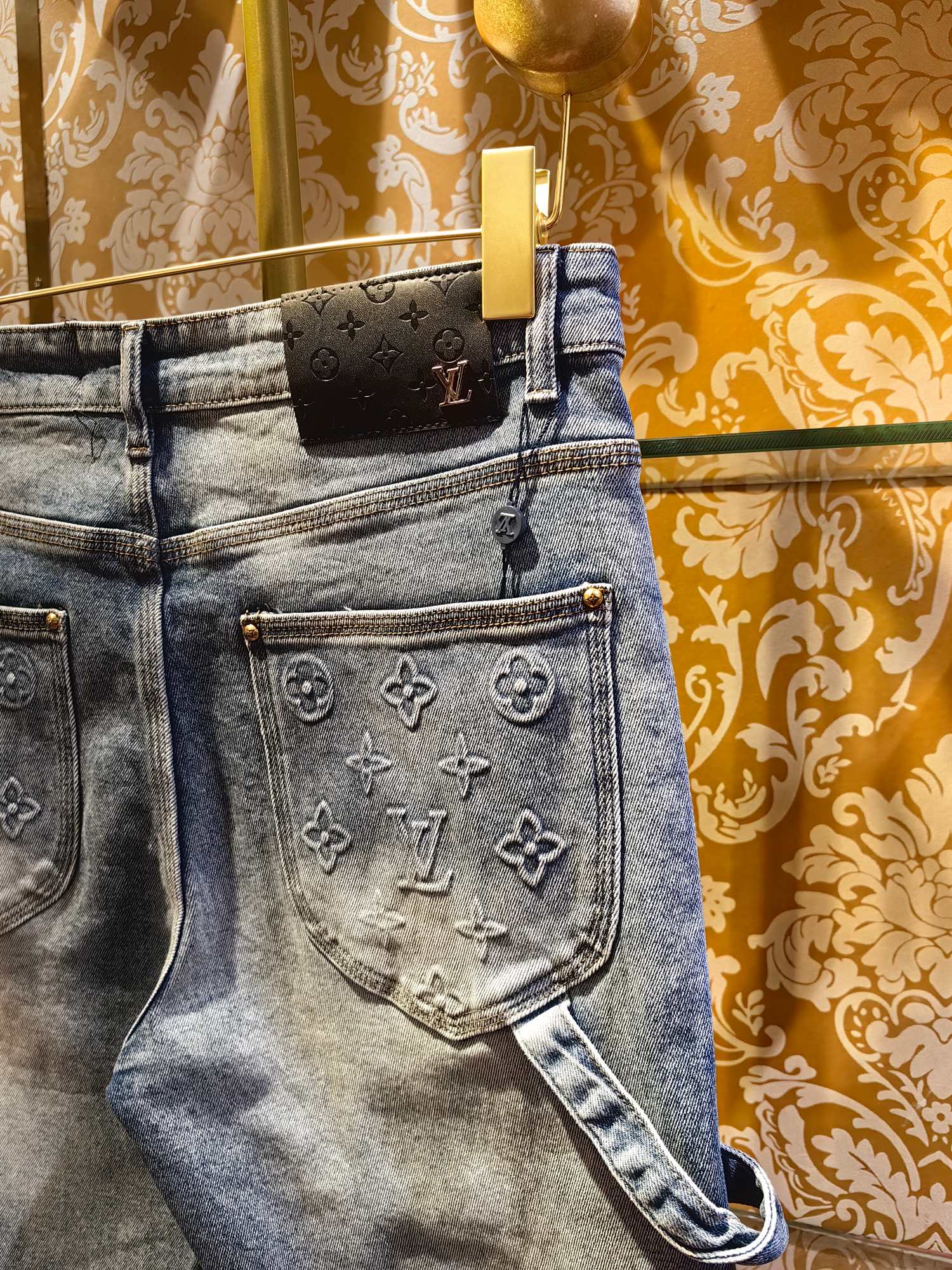 Louis Vuitton经典logo牛仔裤 - 高級水洗デザイン