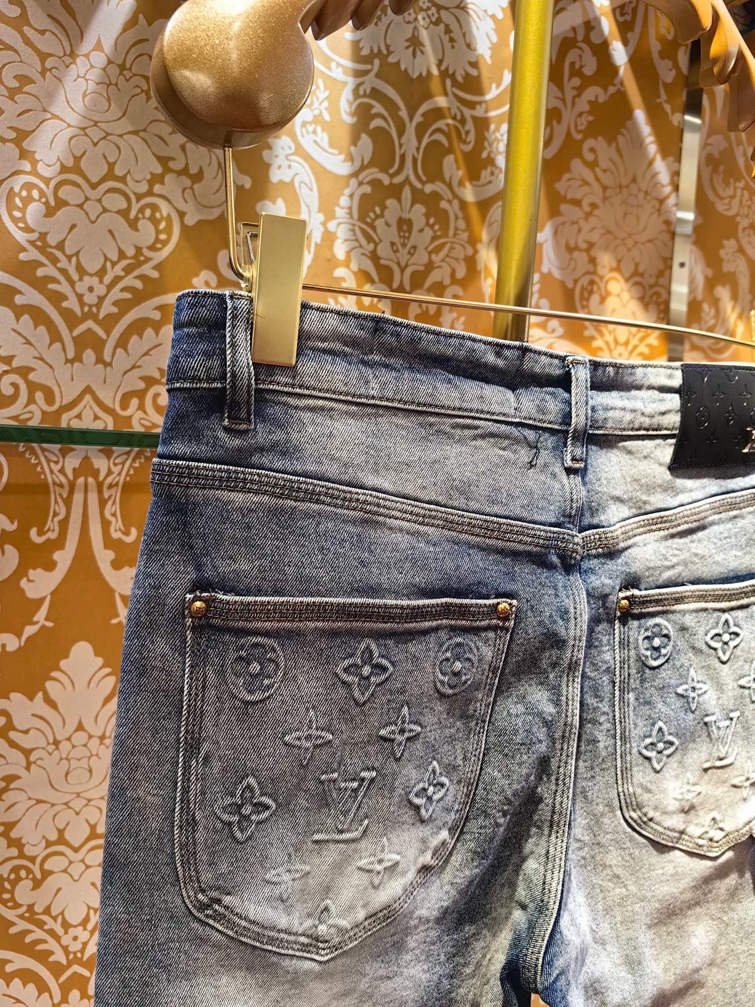 Louis Vuitton经典logo牛仔裤 - 高級水洗デザイン