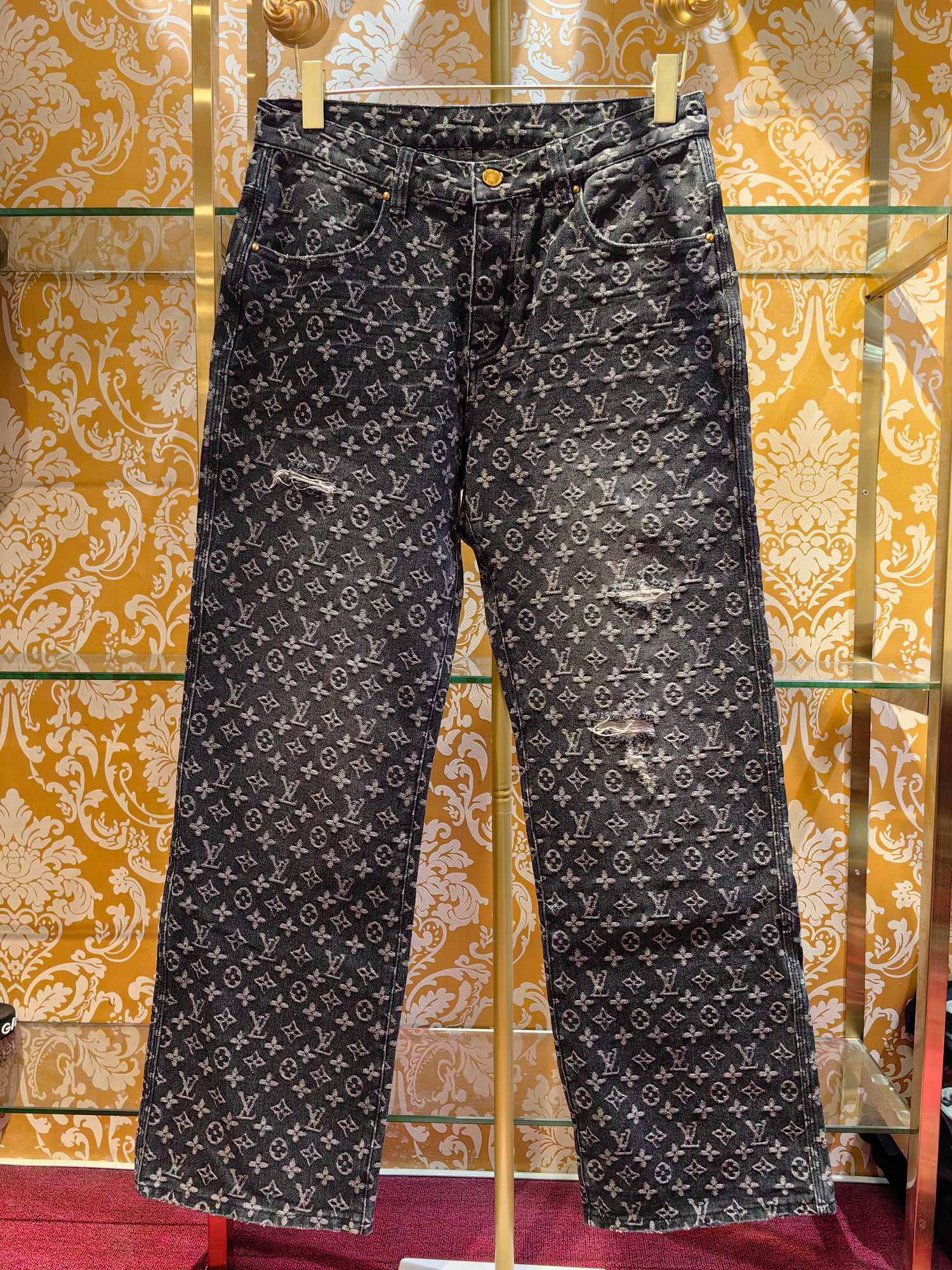 Louis Vuitton 经典老花logo牛仔裤 高級感溢れるデザイン