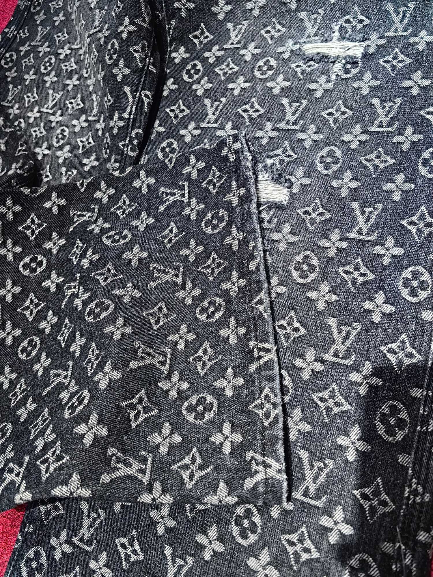 Louis Vuitton 经典老花logo牛仔裤 高級感溢れるデザイン