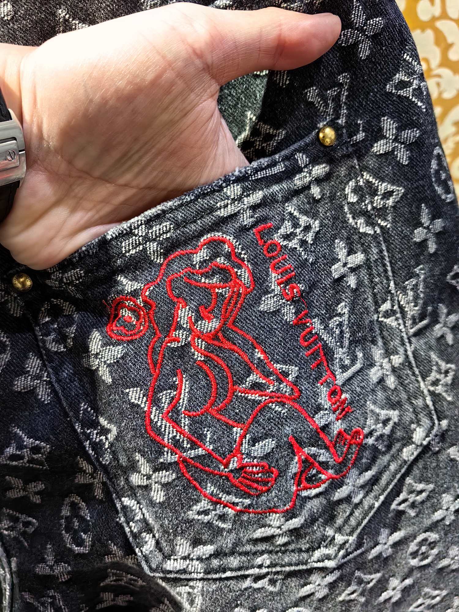 Louis Vuitton 经典老花logo牛仔裤 高級感溢れるデザイン