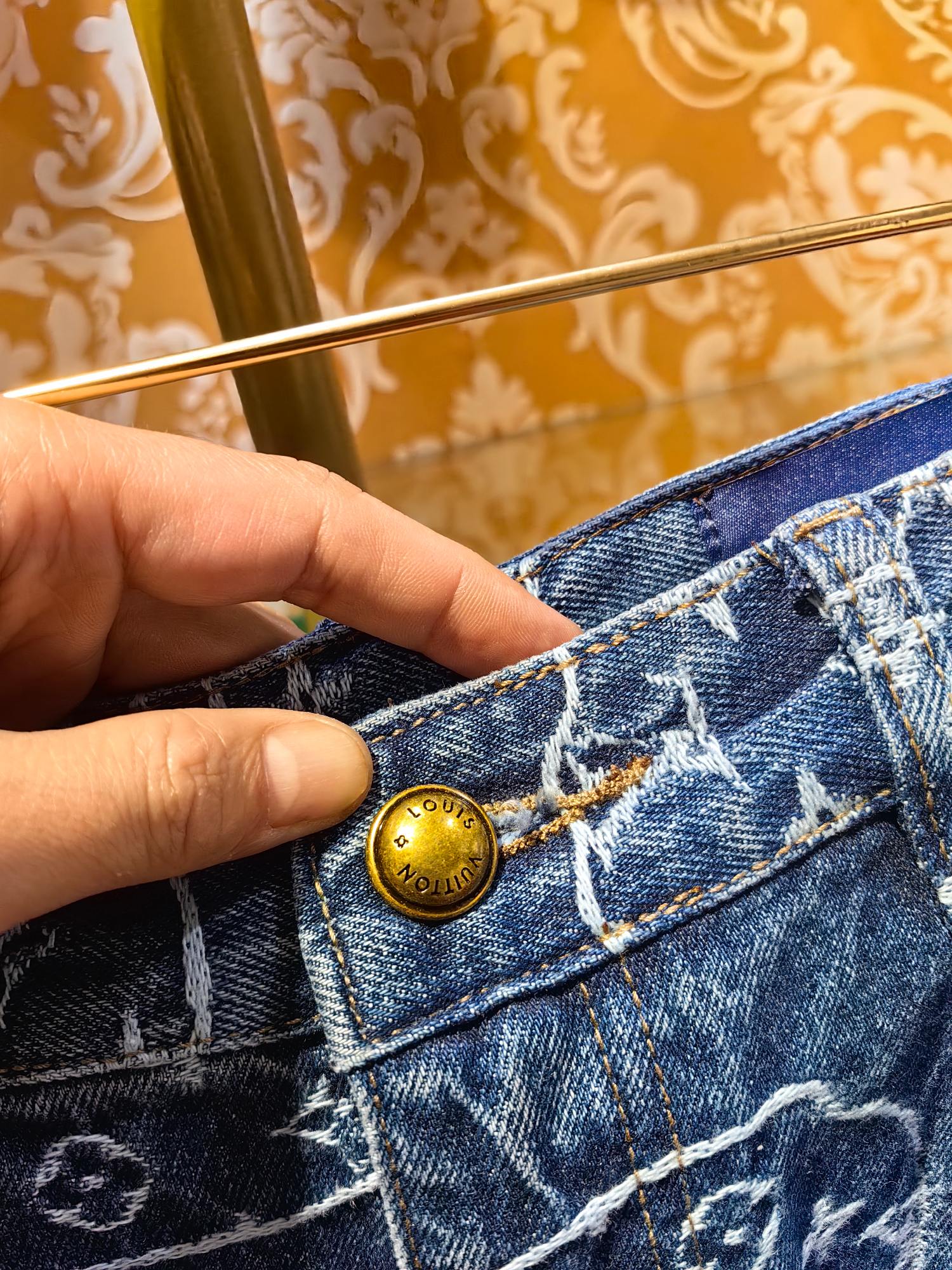 Louis Vuitton 牛仔裤 - 幅広いサイズ展開と高品質デザイン