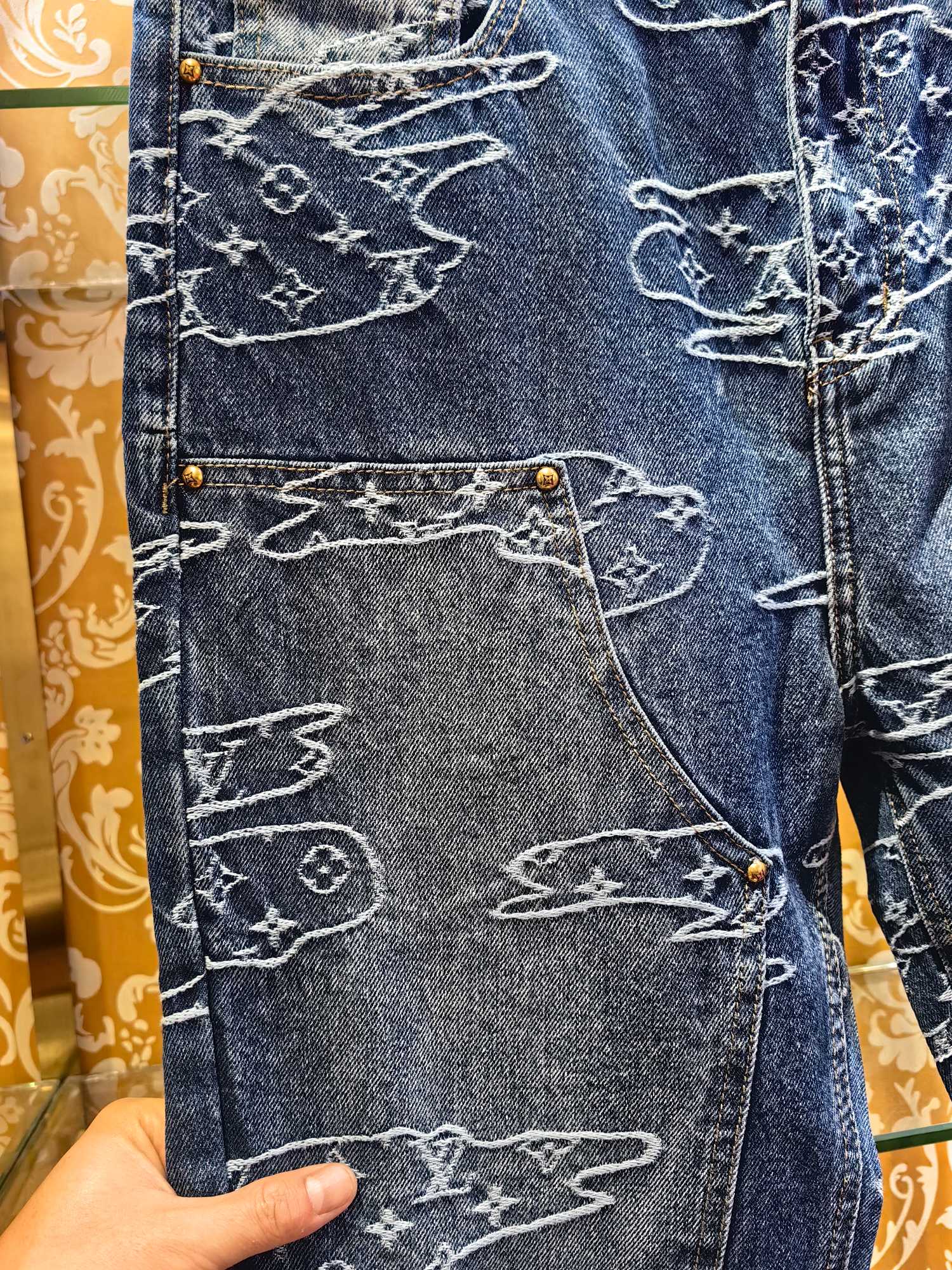 Louis Vuitton 牛仔裤 - 幅広いサイズ展開と高品質デザイン