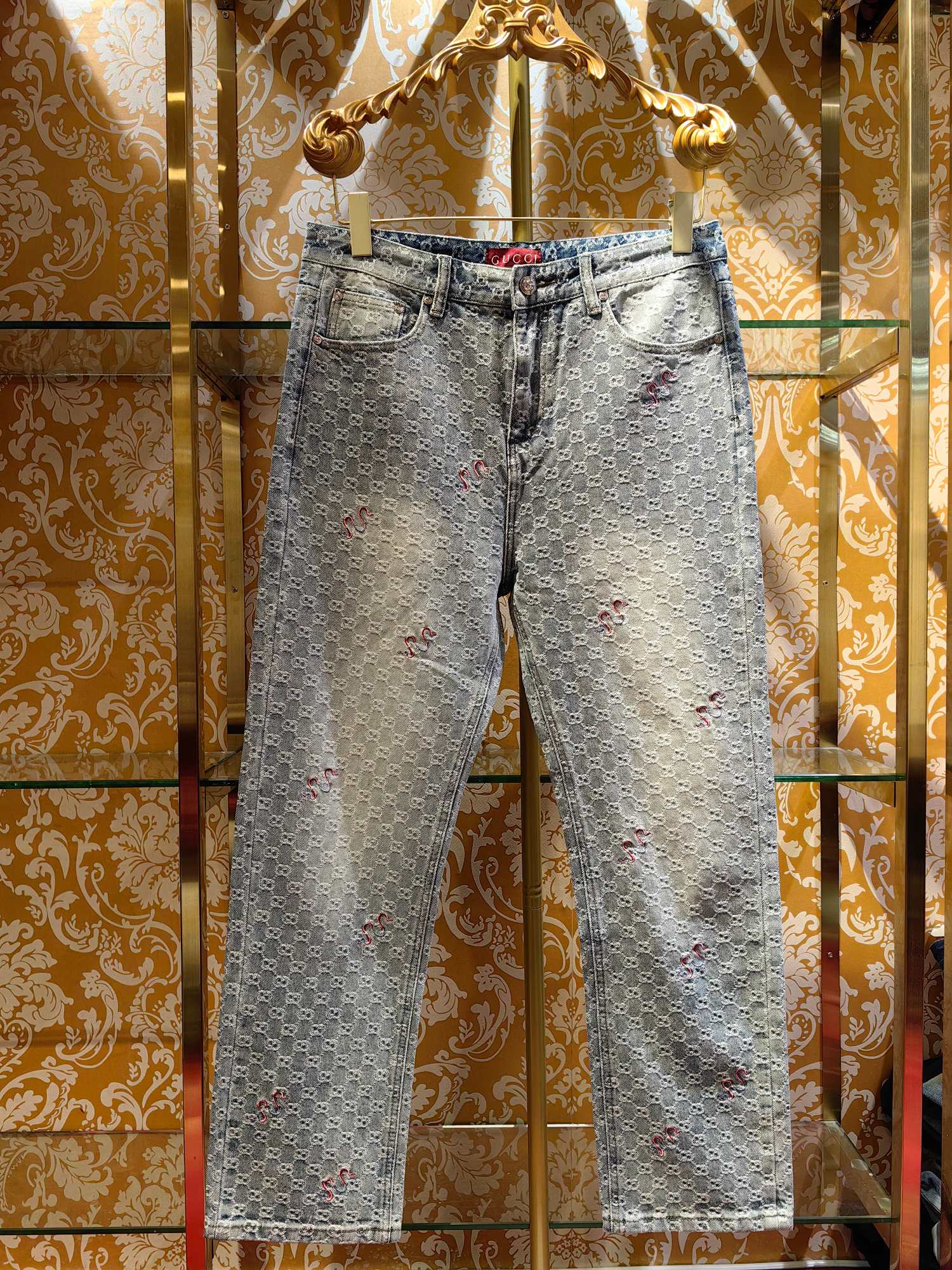 GUCCI 牛仔裤 刺繍デザイン・上質な仕上げ