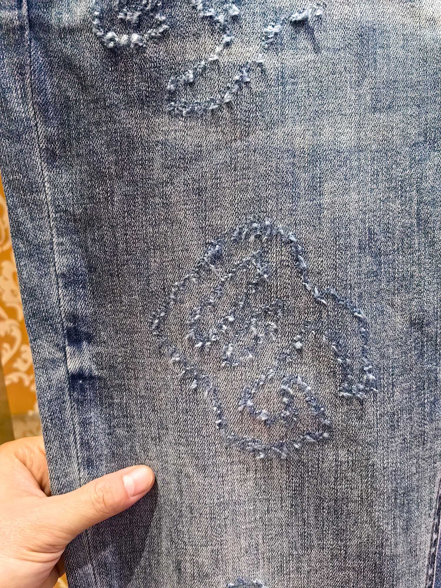 DOLCE & GABBANA デニムパンツ 修身小直筒型 DGロゴ付き