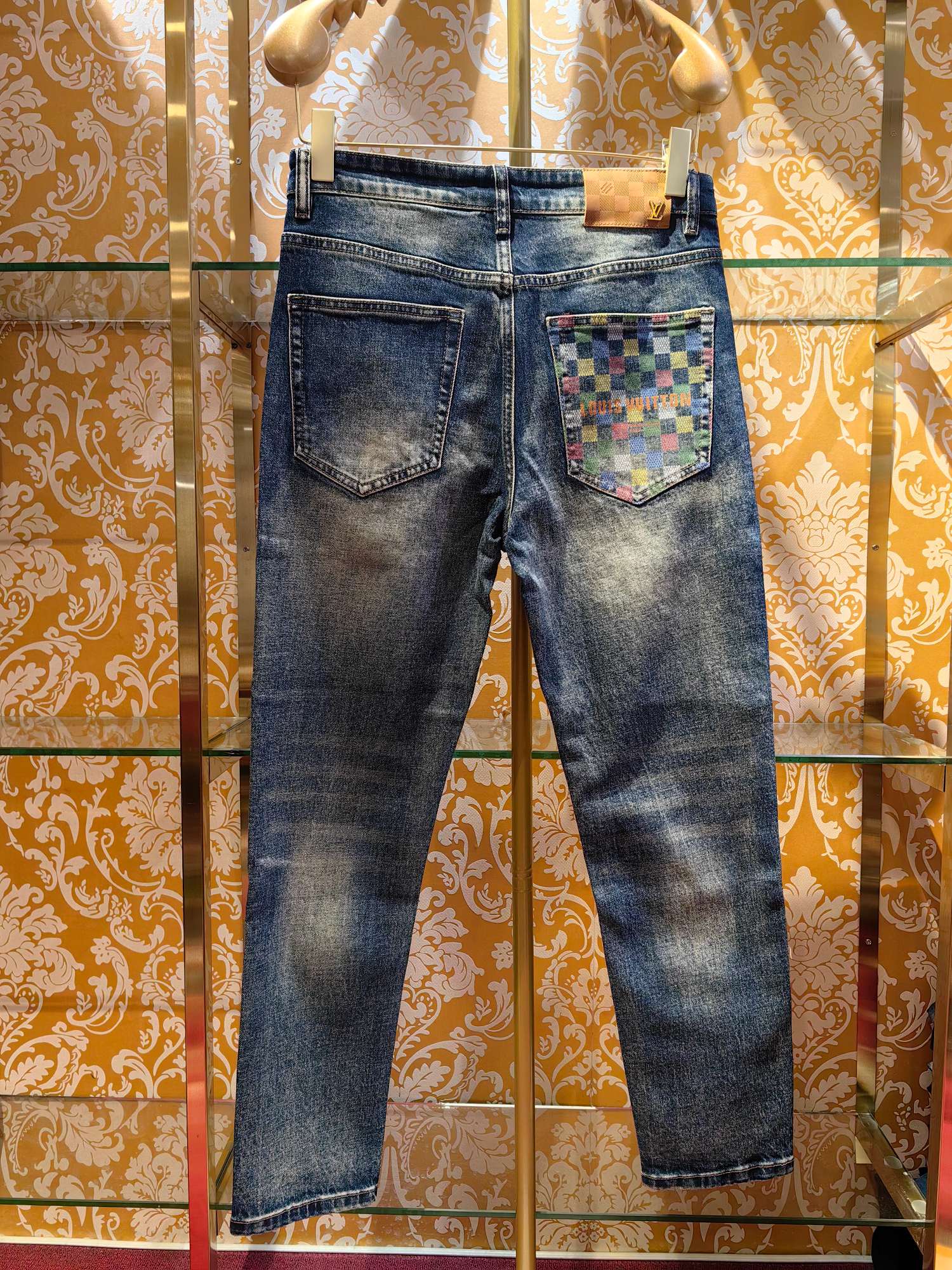 Louis Vuitton クラシックロゴ牛仔パンツ 水洗仕上げ