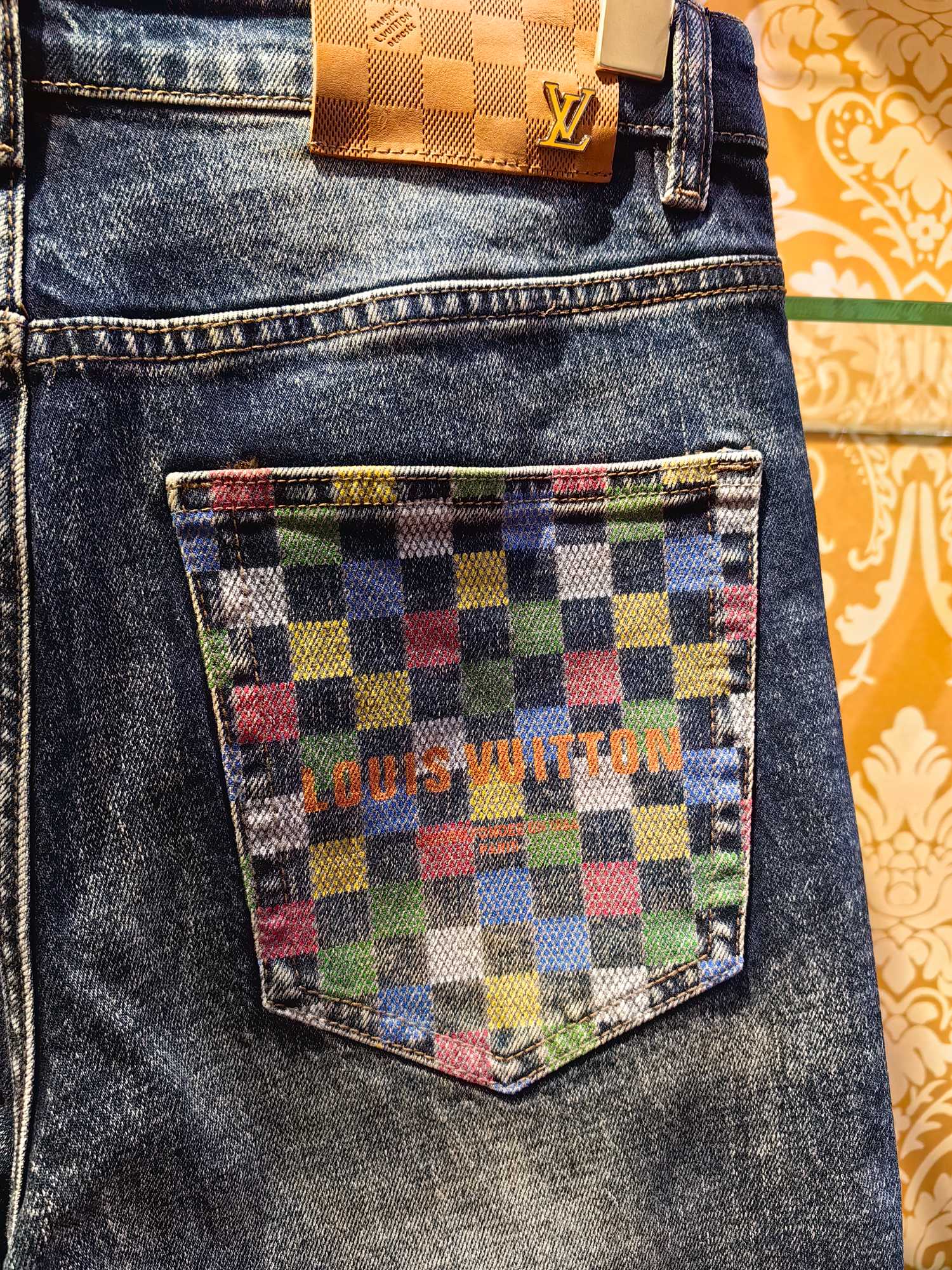 Louis Vuitton クラシックロゴ牛仔パンツ 水洗仕上げ