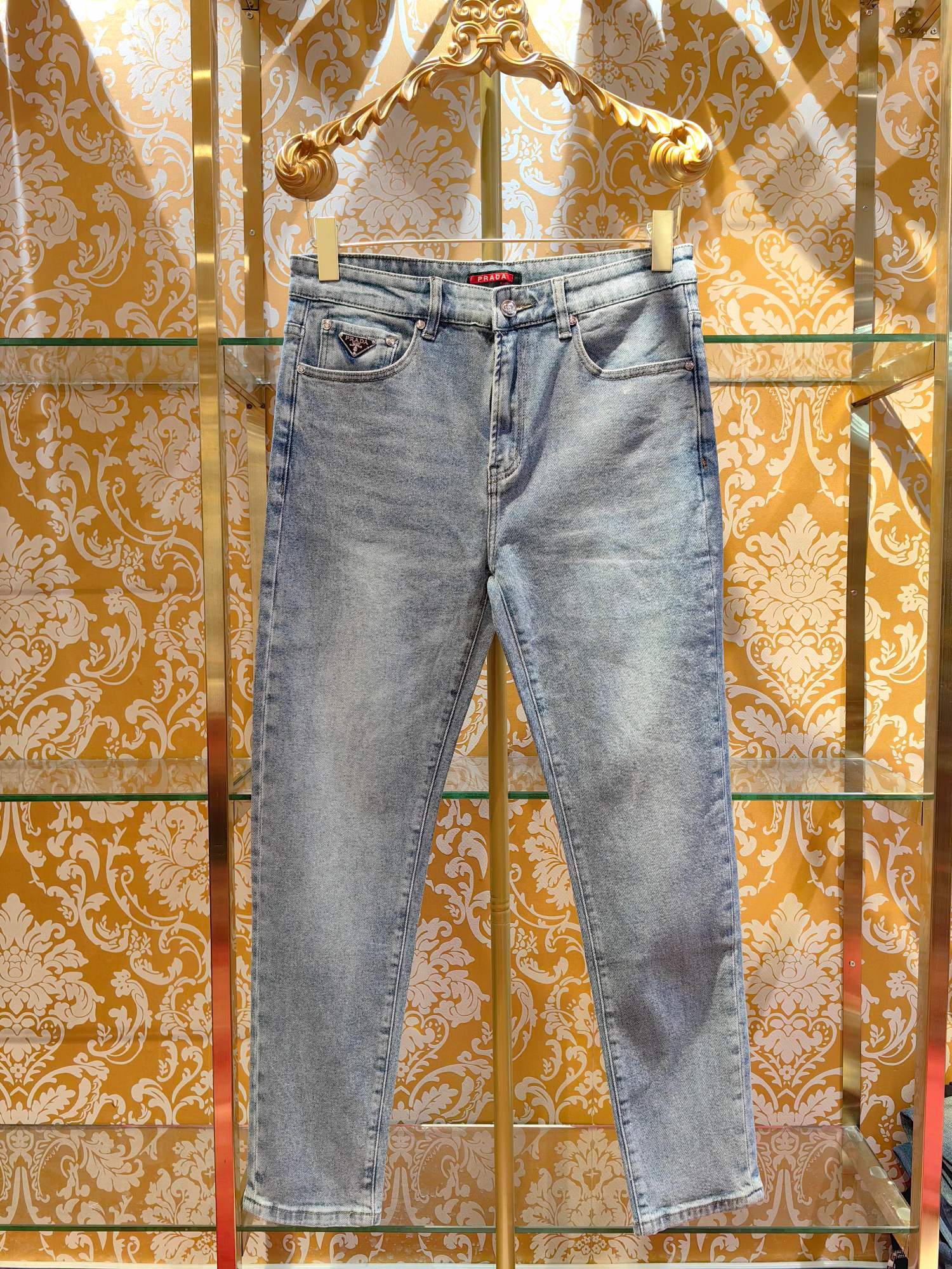 PRADA p400 经典logo牛仔裤 水洗休闲版