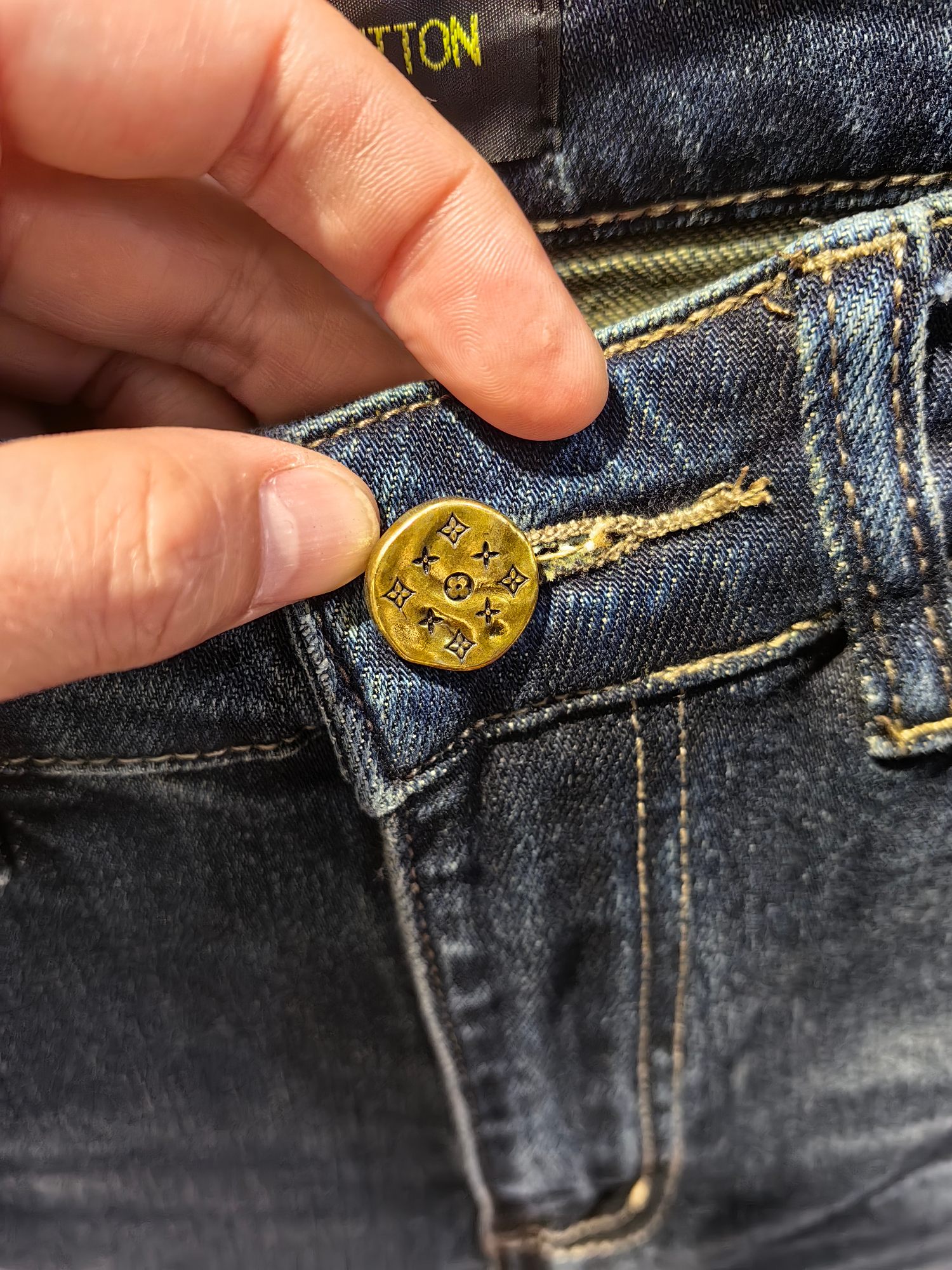 Louis Vuitton经典logo牛仔裤 - 高品質な水洗休闲デザイン