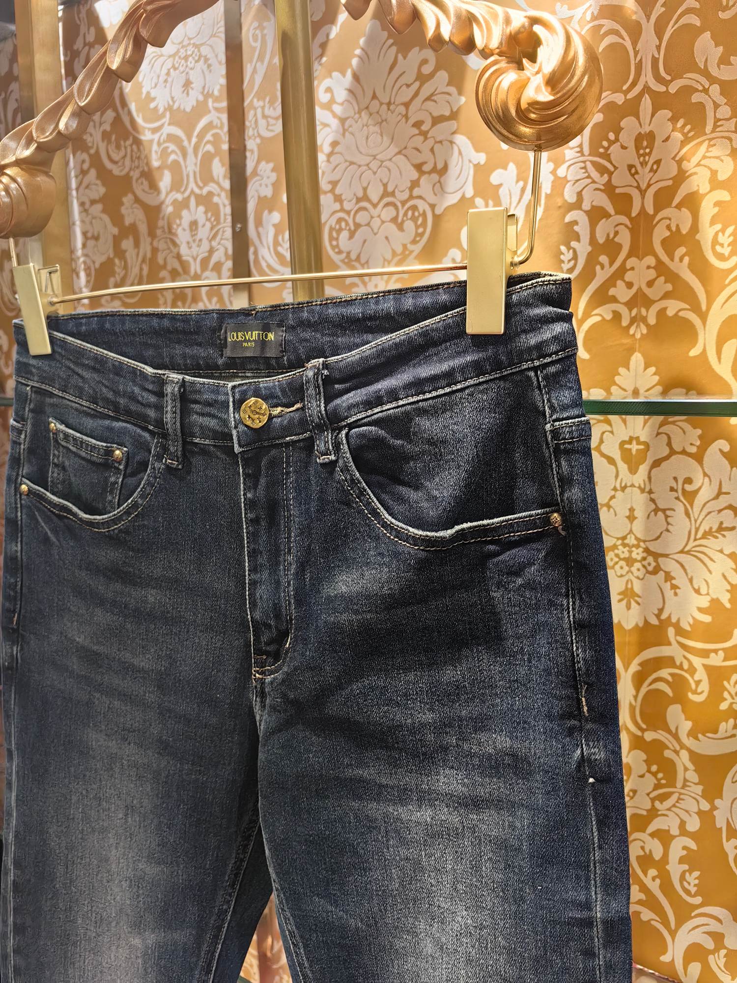 Louis Vuitton经典logo牛仔裤 - 高品質な水洗休闲デザイン