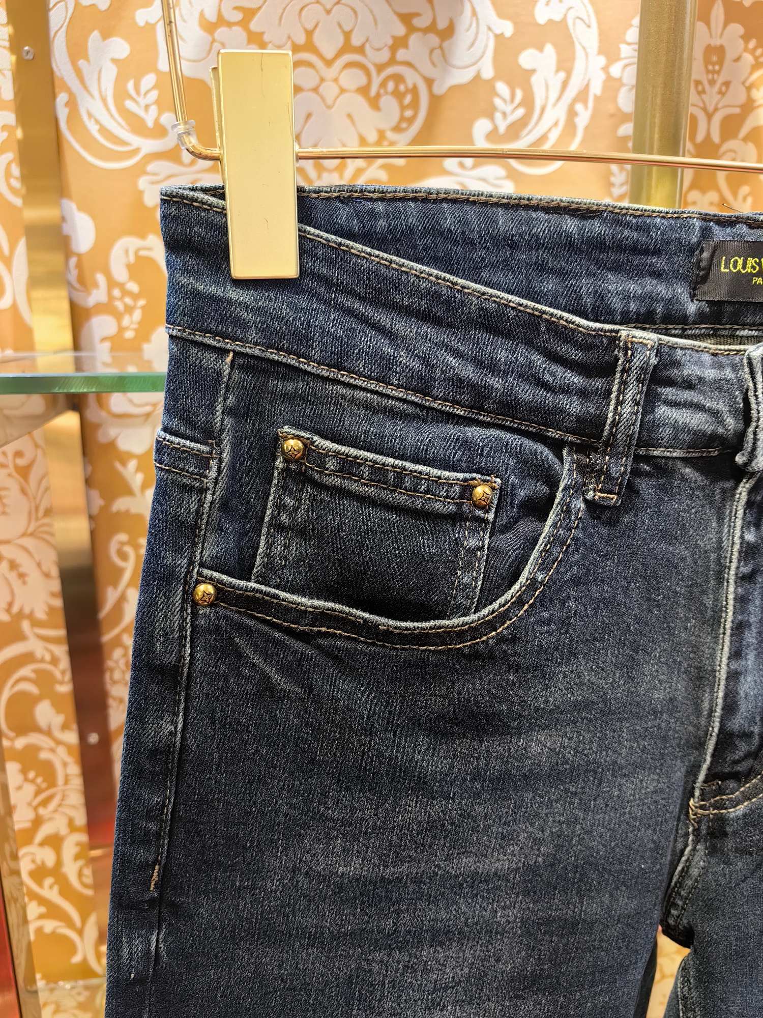 Louis Vuitton经典logo牛仔裤 - 高品質な水洗休闲デザイン