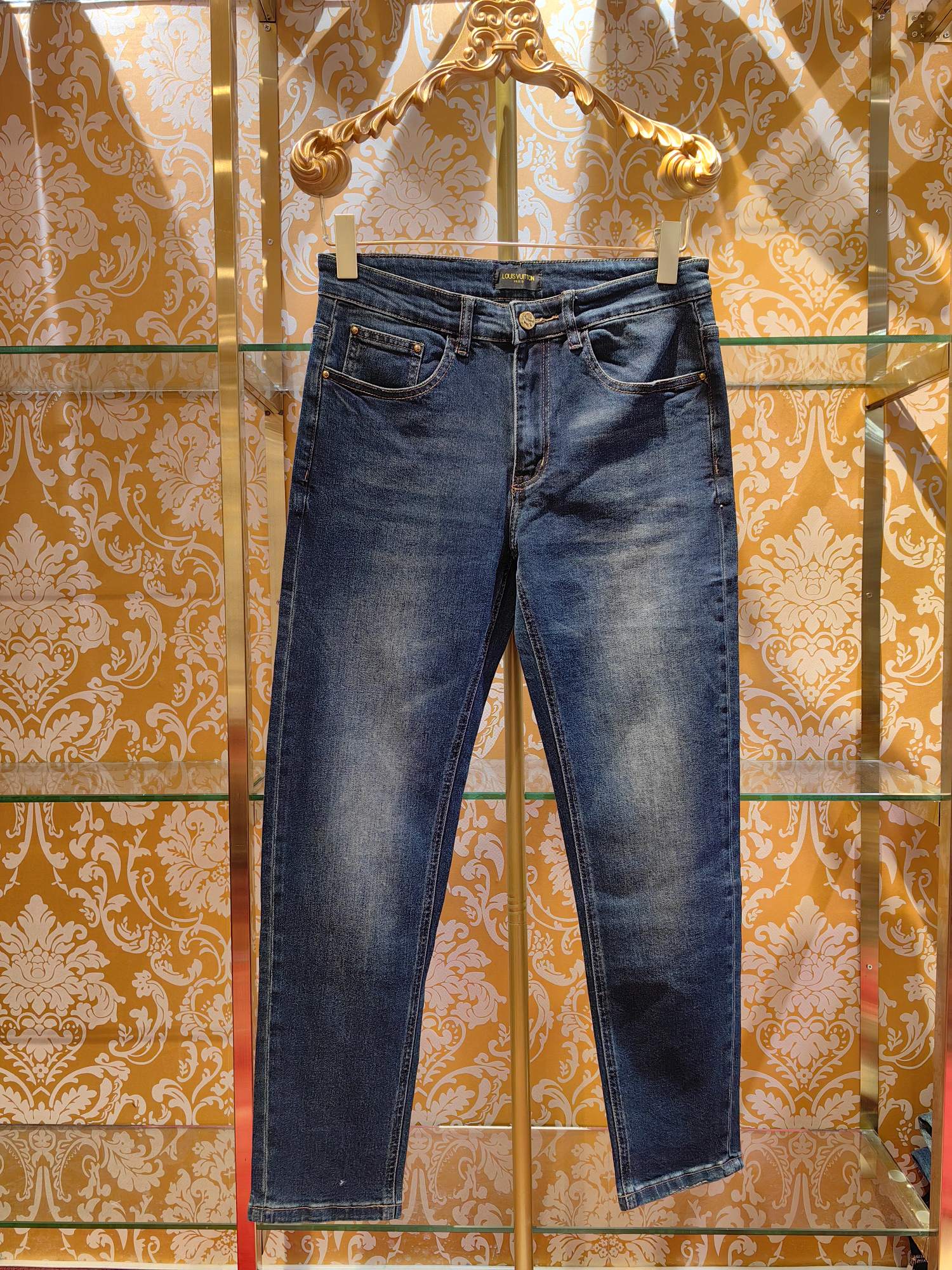 Louis Vuitton经典logo牛仔裤 - 高品質な水洗休闲デザイン