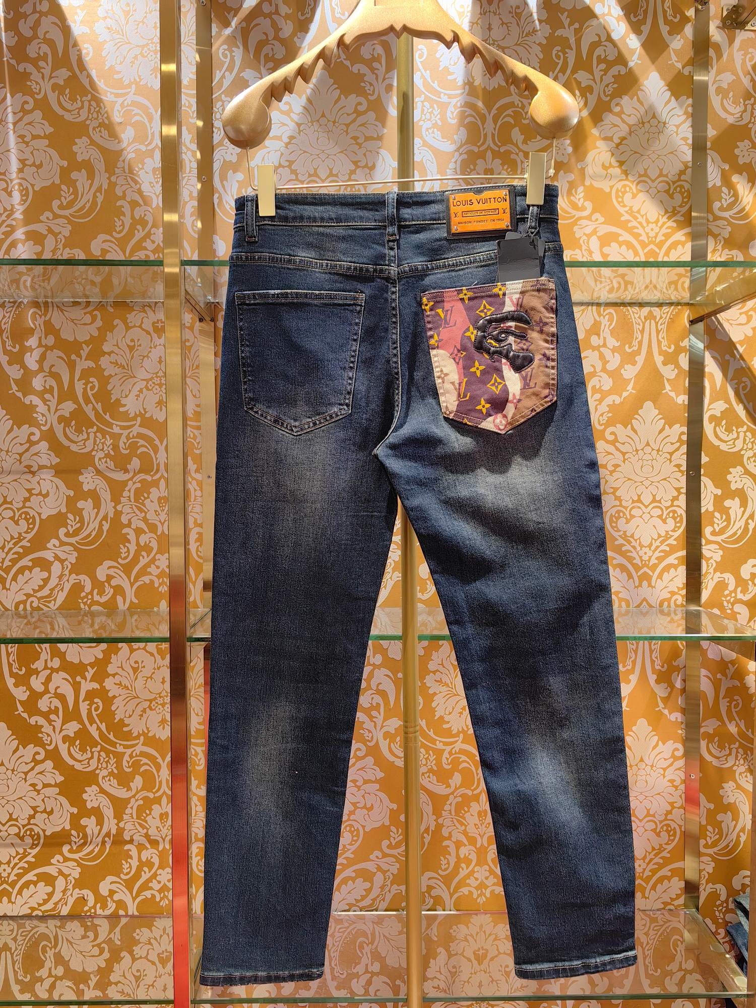 Louis Vuitton经典logo牛仔裤 - 高品質な水洗休闲デザイン