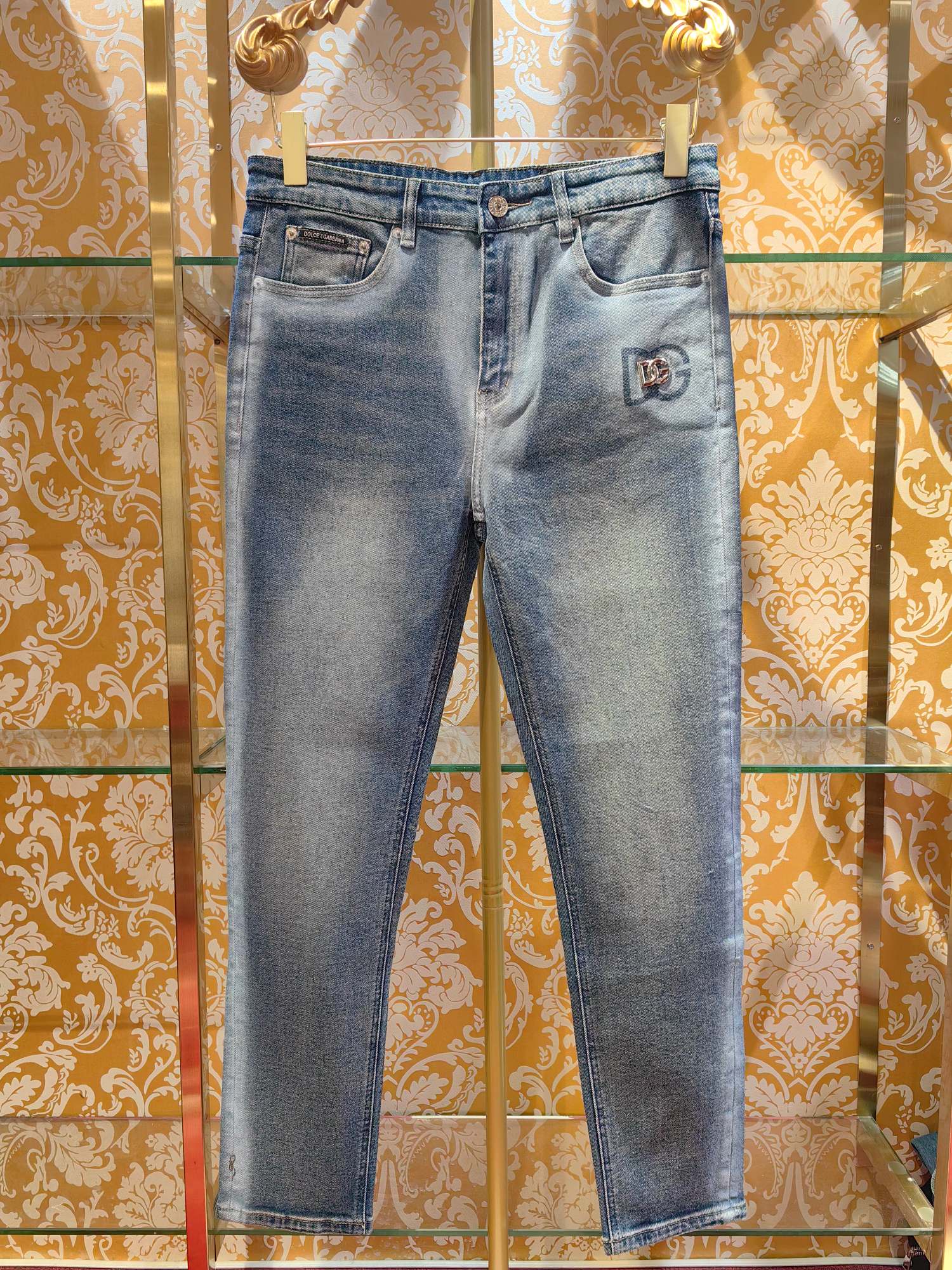 DOLCE & GABBANA p400牛仔裤 - 修身小直筒型・完璧な水洗ブルー