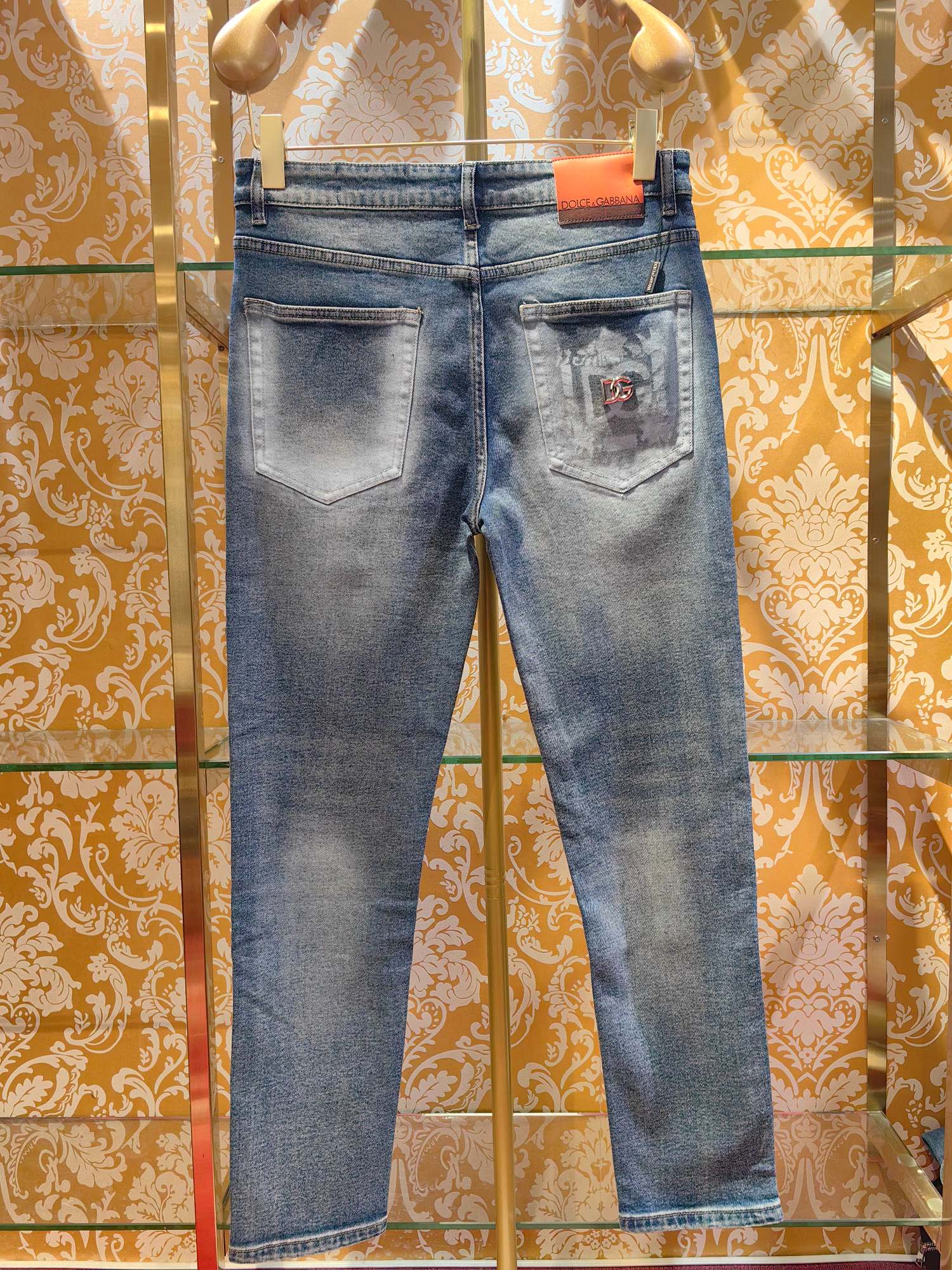 DOLCE & GABBANA p400牛仔裤 - 修身小直筒型・完璧な水洗ブルー