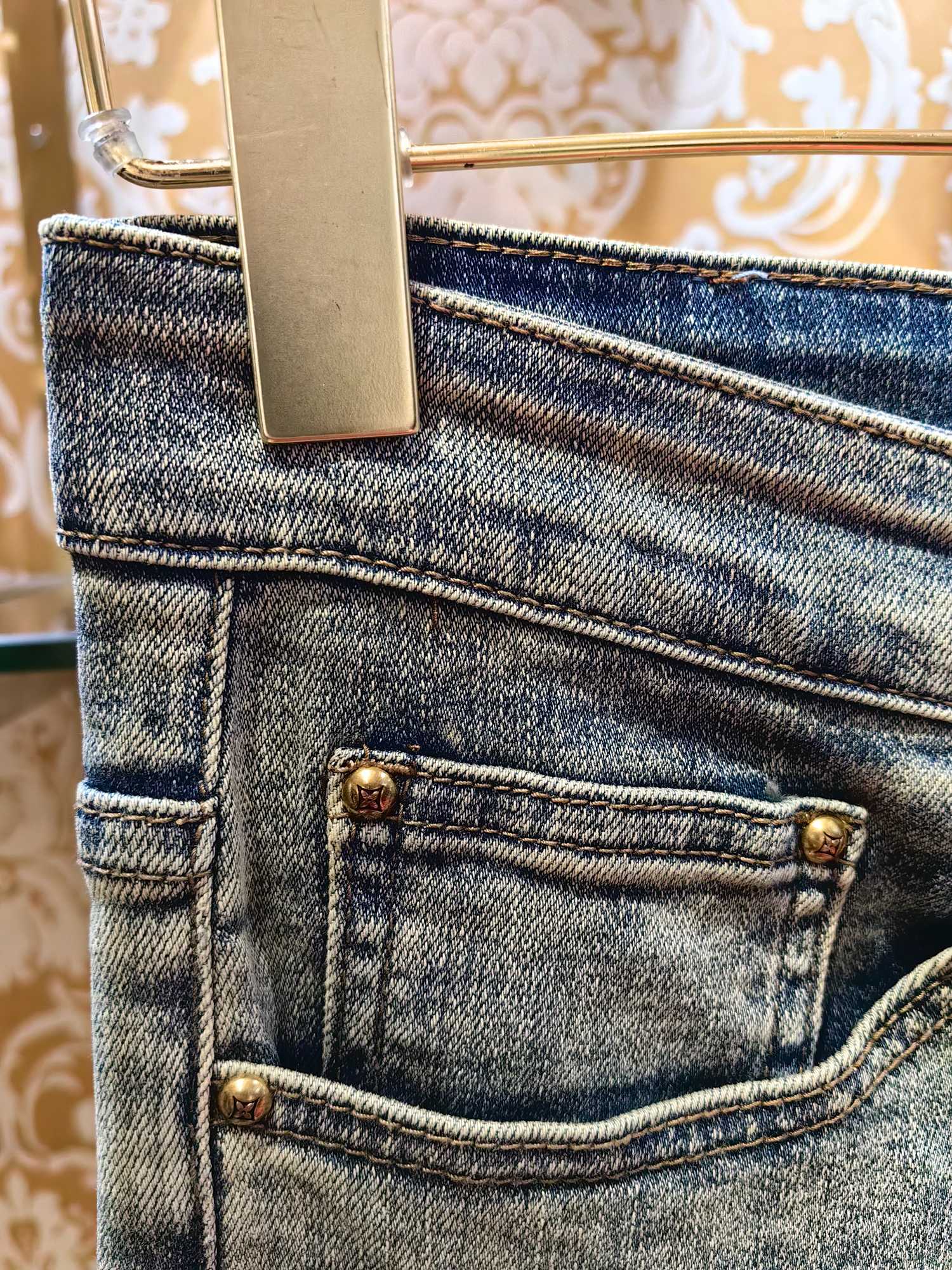 Louis Vuitton爆款牛仔裤|水洗休闲デザイン・柔らかい直喷印花