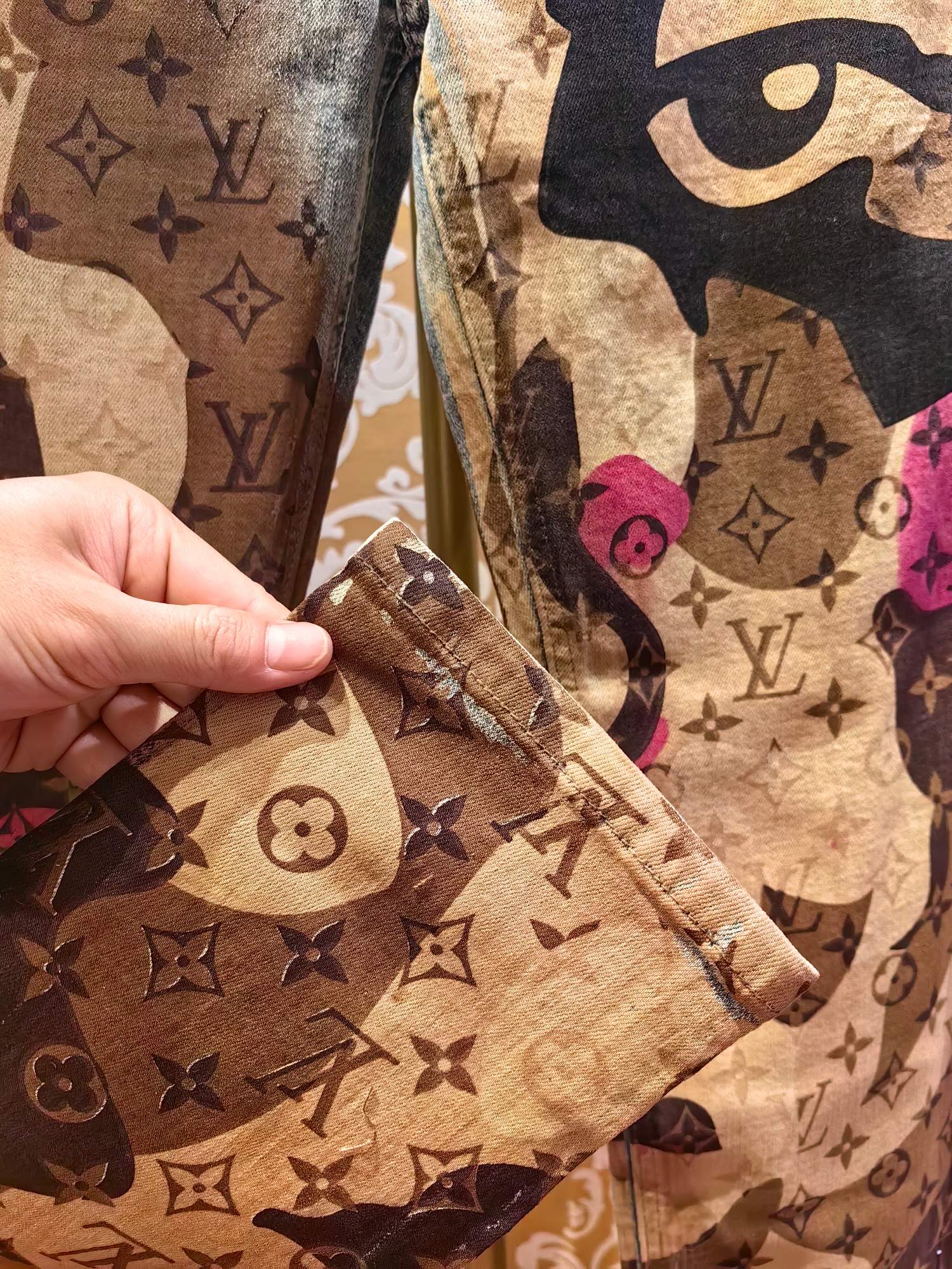 Louis Vuitton爆款牛仔裤|水洗休闲デザイン・柔らかい直喷印花