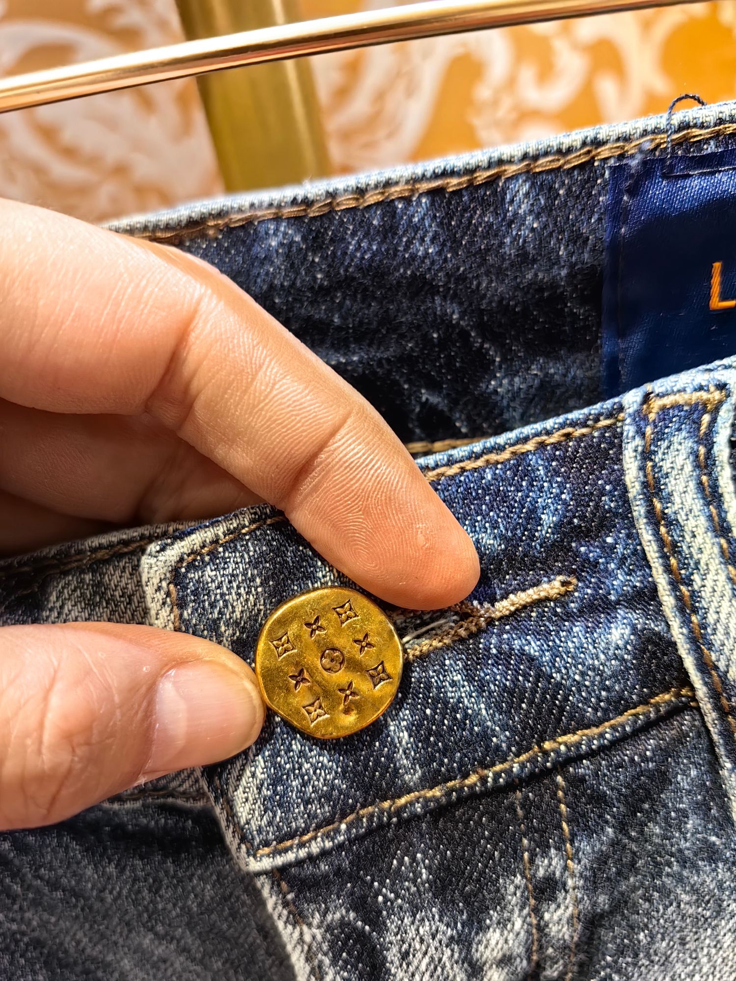 Louis Vuitton爆款牛仔裤 - 高品質水洗デザイン