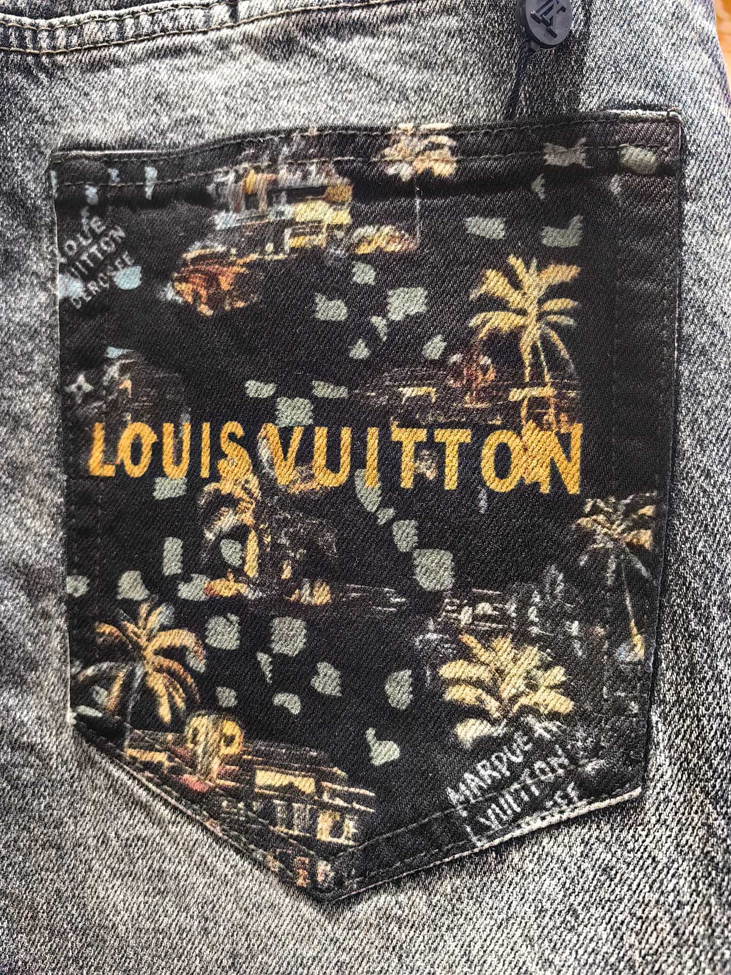 Louis Vuitton爆款牛仔裤 - 高品質水洗デザイン
