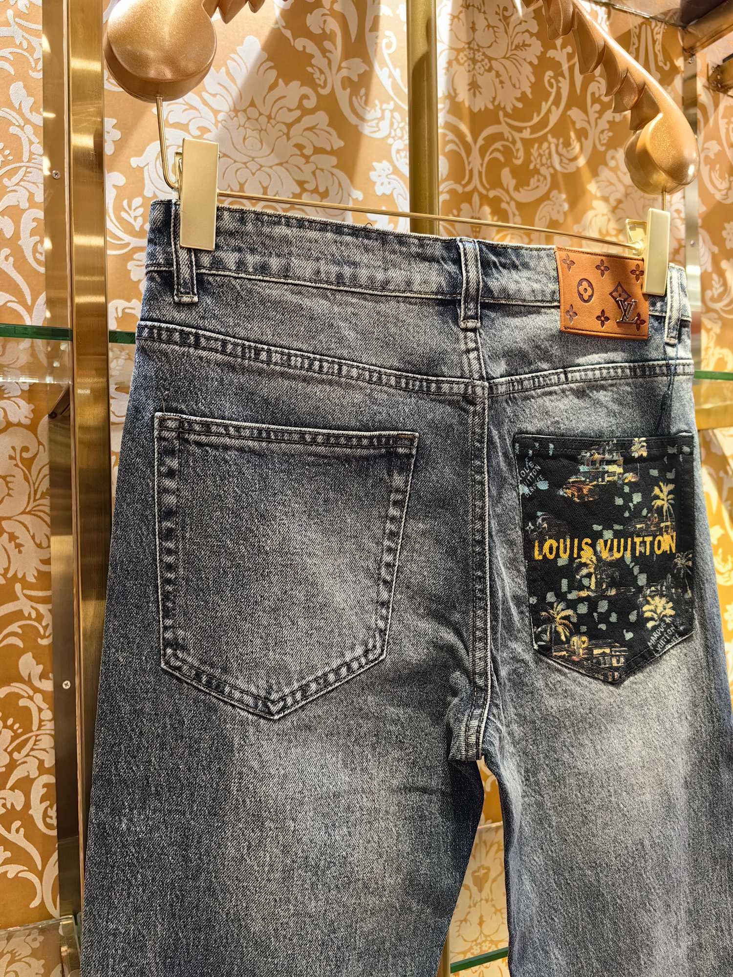 Louis Vuitton爆款牛仔裤 - 高品質水洗デザイン