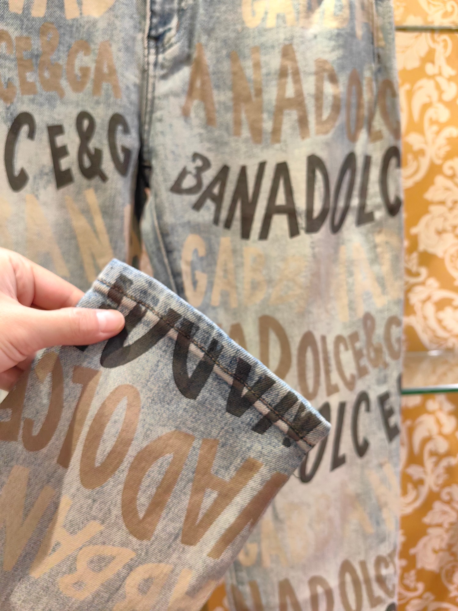 DOLCE & GABBANA p400専柜同步 スタイリッシュなブルーデニムパンツ