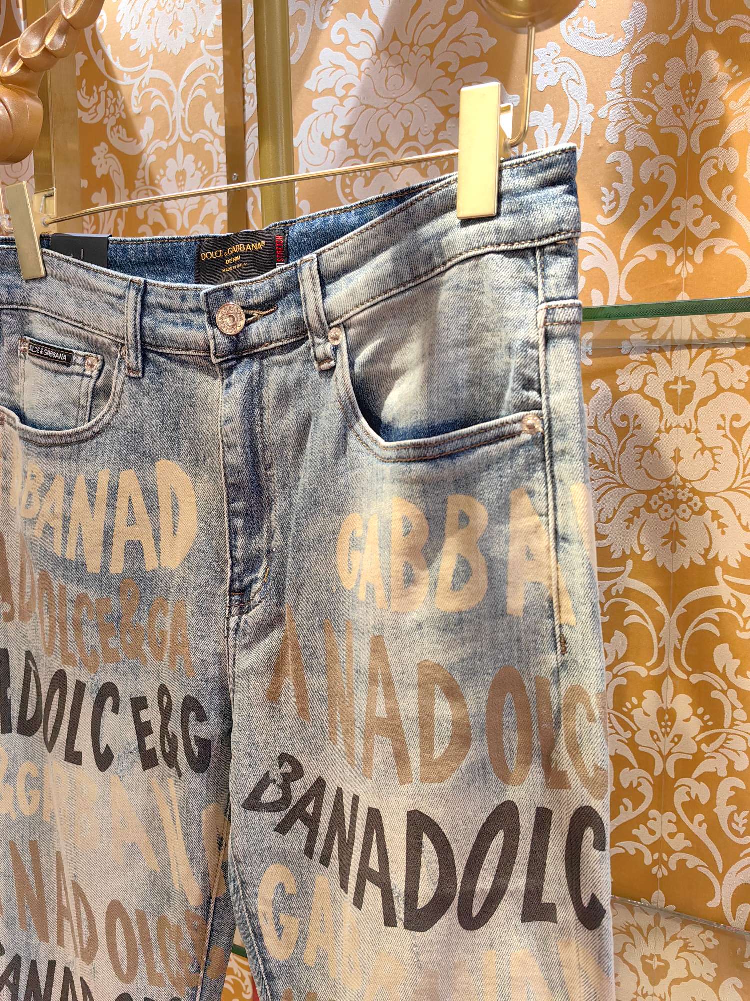 DOLCE & GABBANA p400専柜同步 スタイリッシュなブルーデニムパンツ