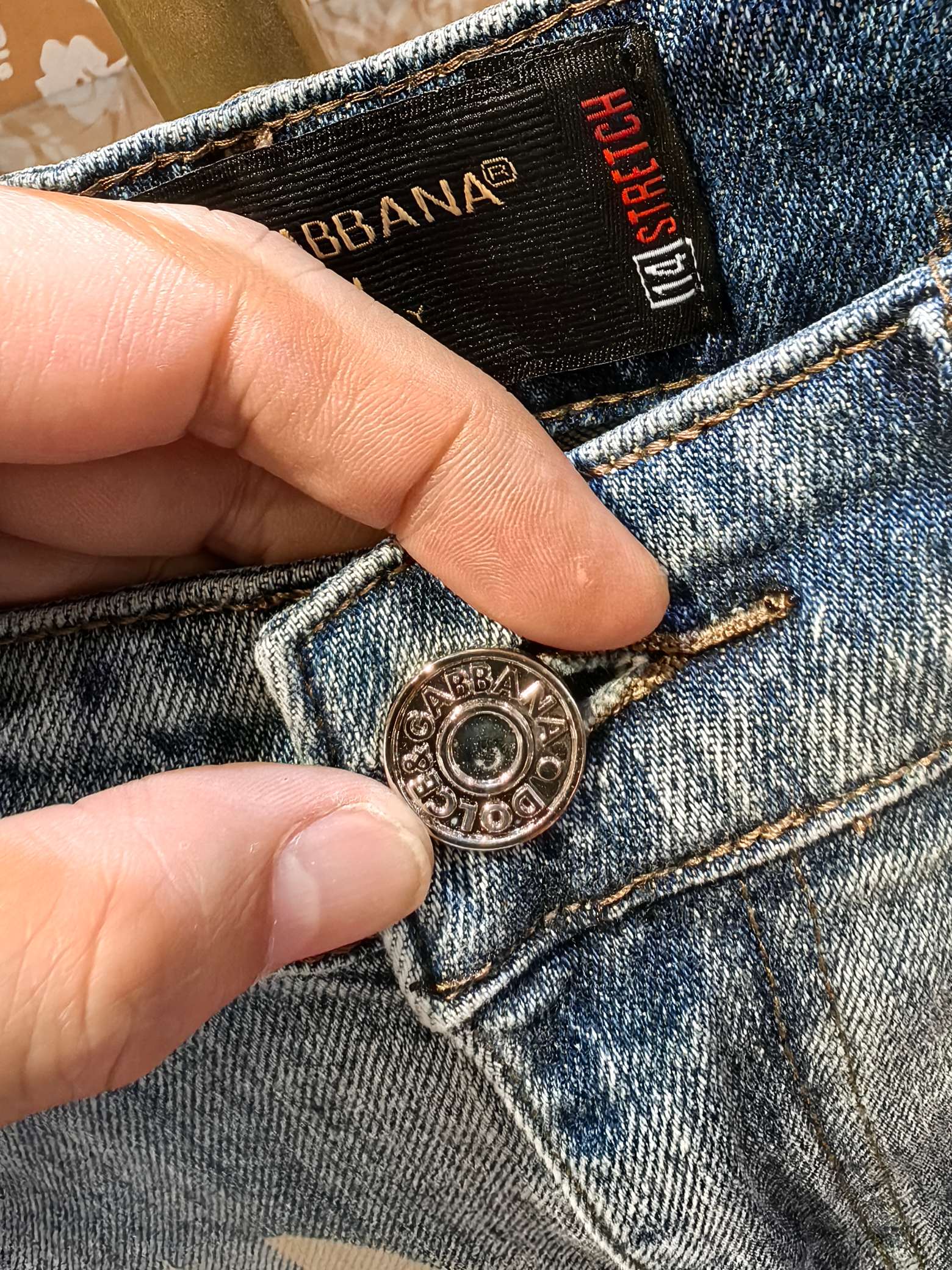 DOLCE & GABBANA p400専柜同步 スタイリッシュなブルーデニムパンツ